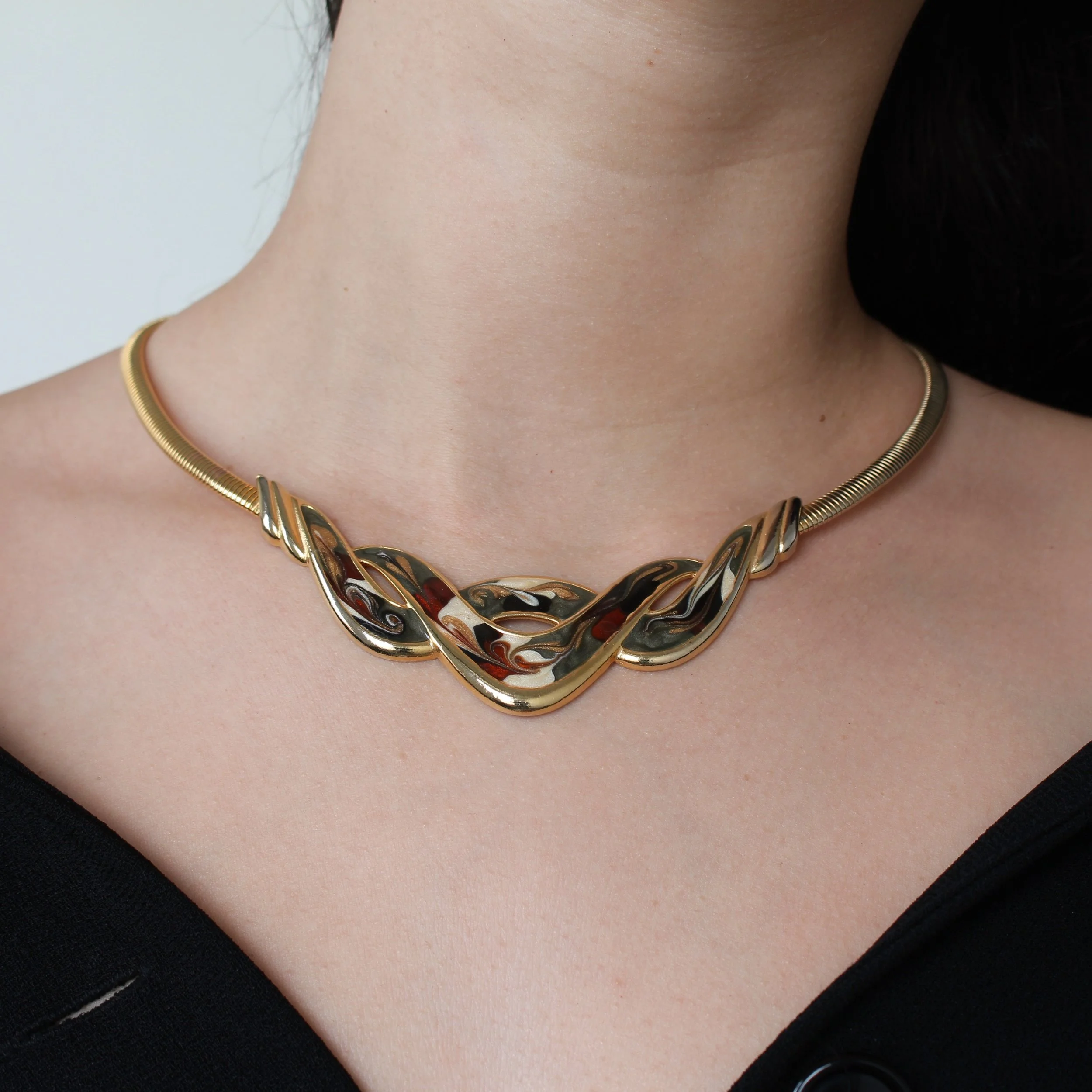 Vintage Marbled Collar Necklace