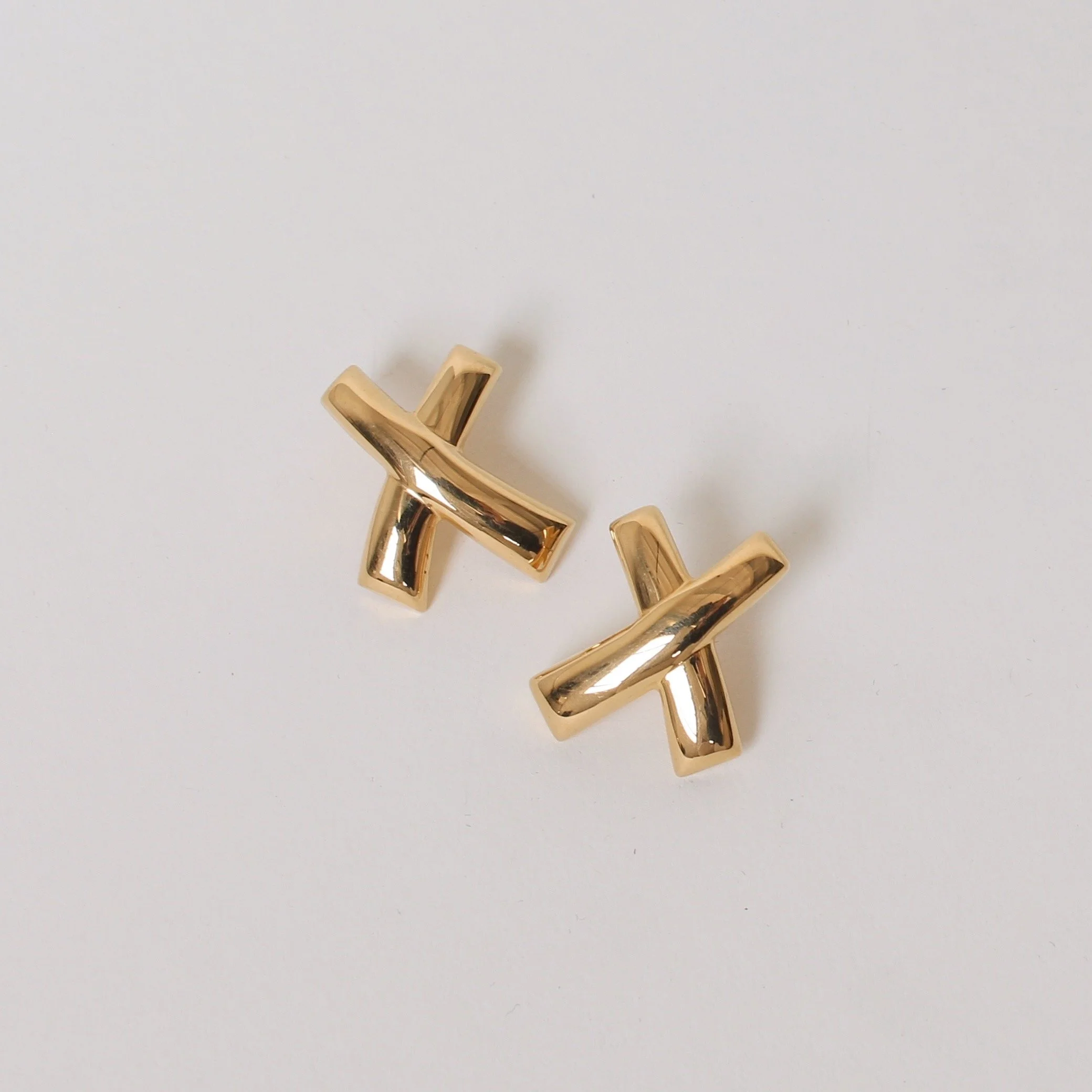 Vintage Monet Gold Tone X Earrings