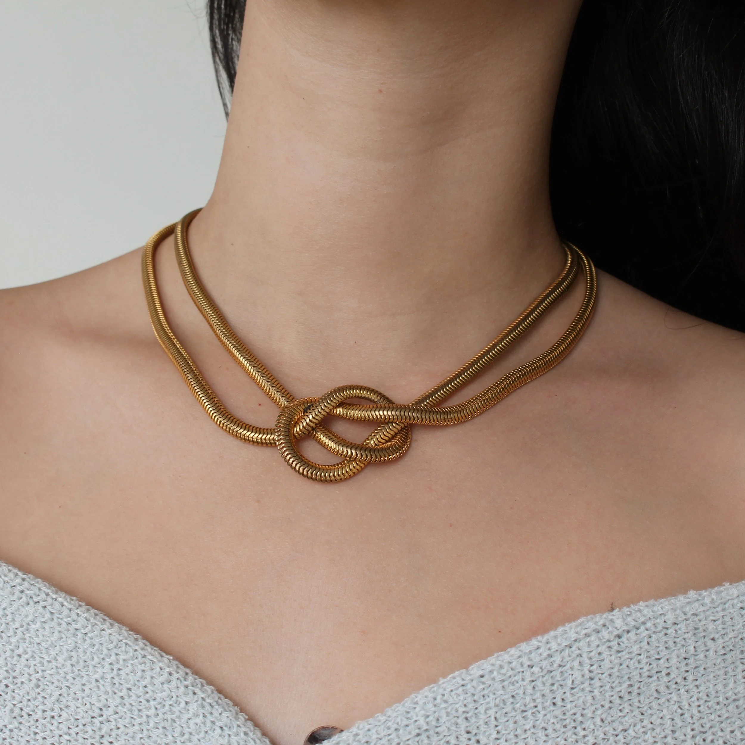 Vintage Gold Tone Knot Choker