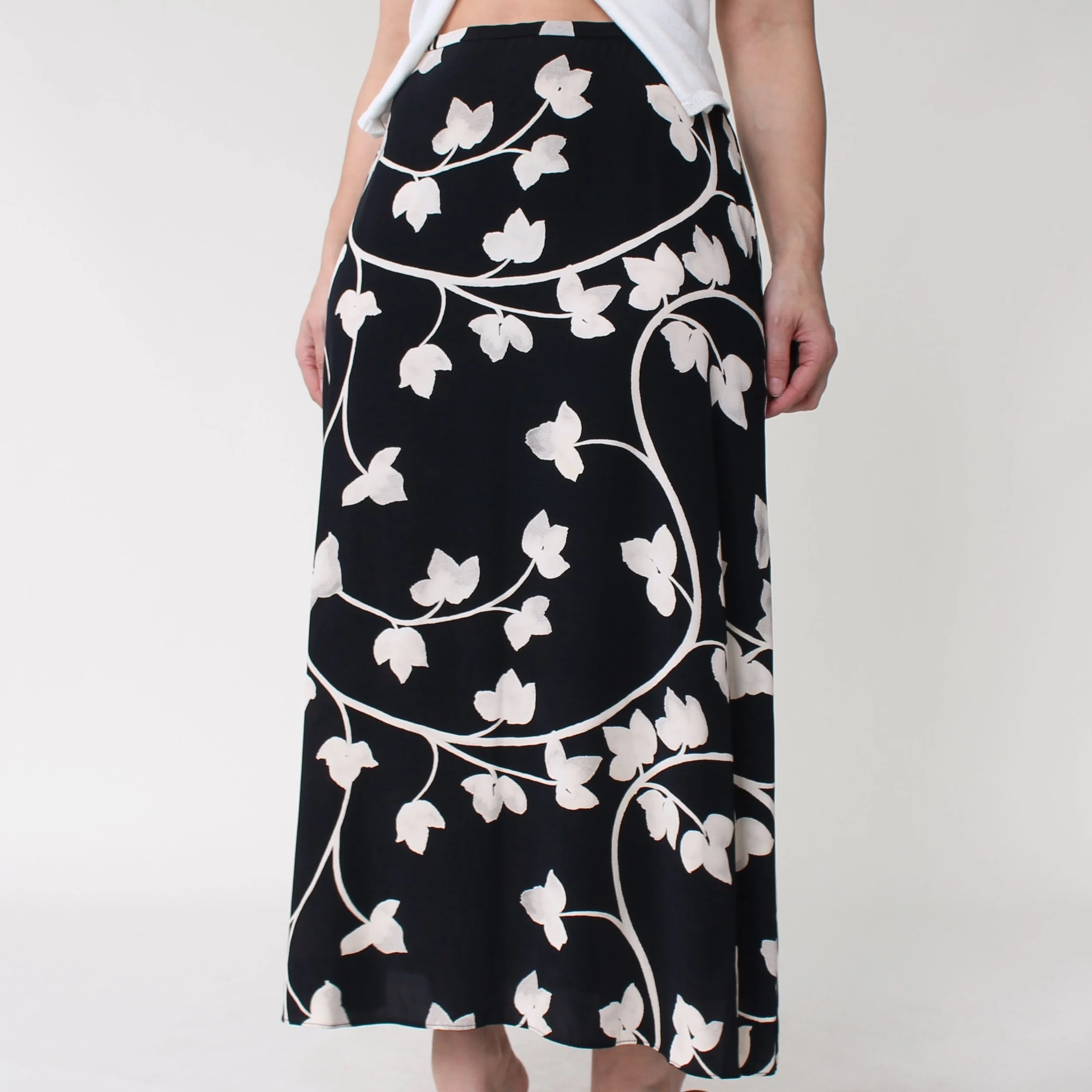 Vintage Silk Blend Floral Skirt - W29