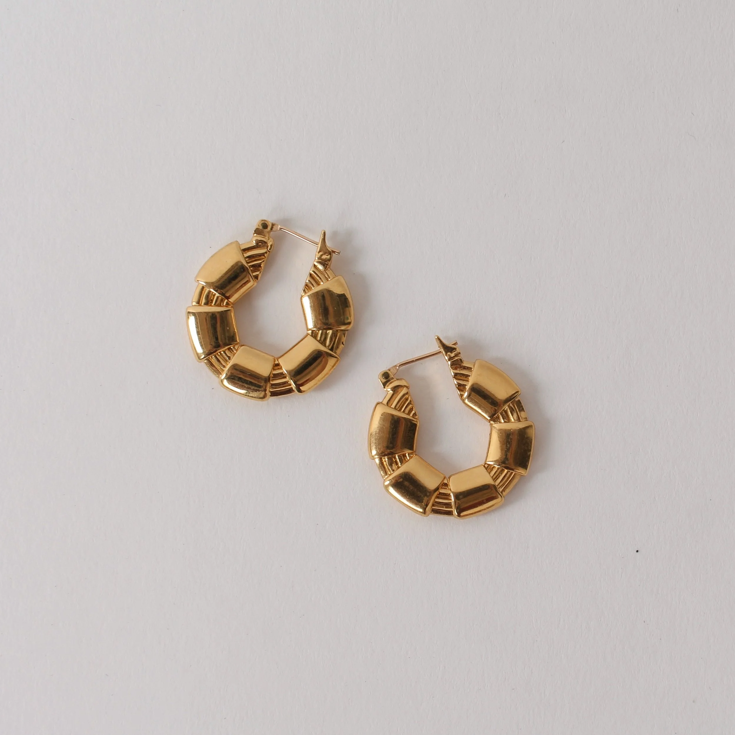 Vintage Ribbed Hoop Earrings