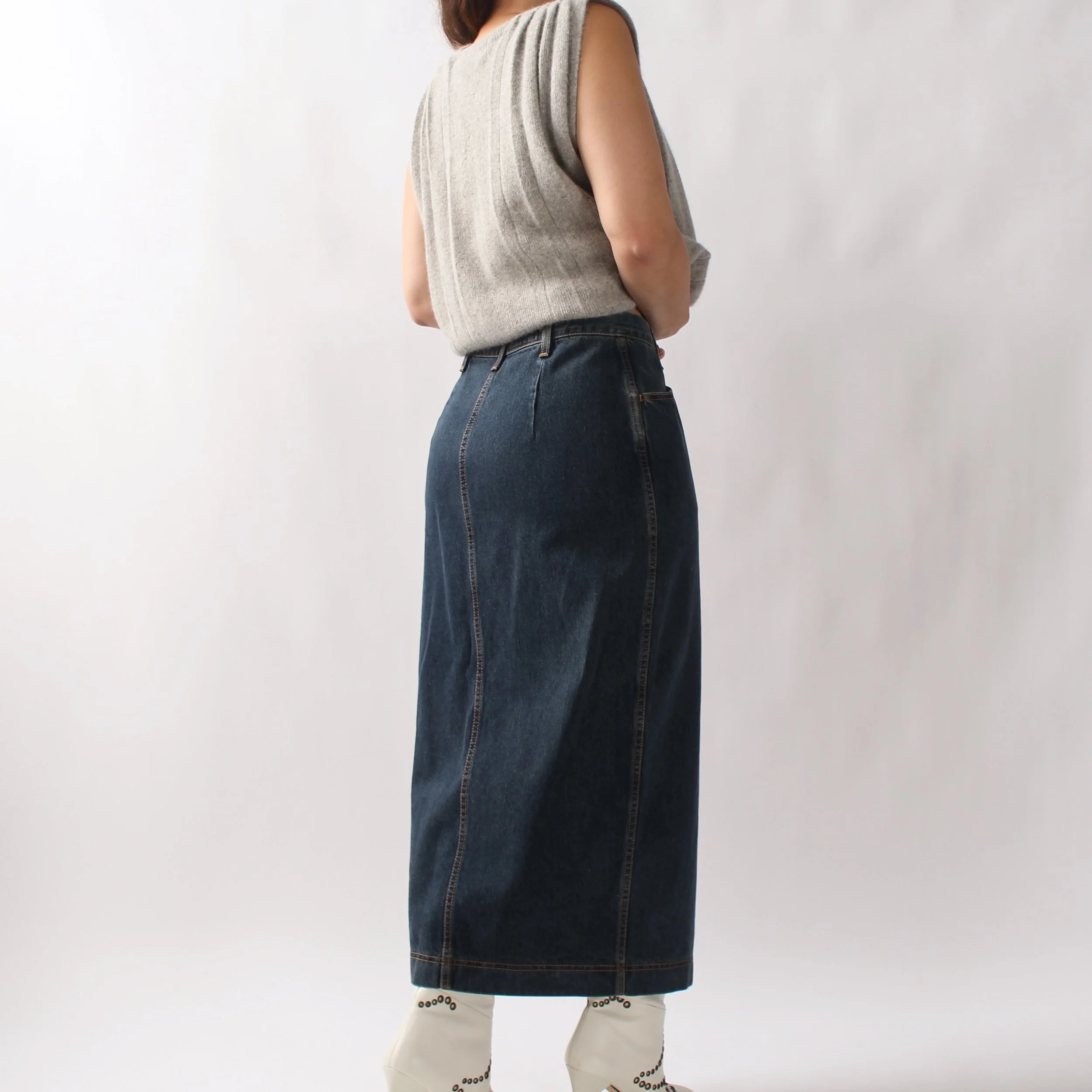 スカート Vintage Versus Versace Skirt Vintage Versus Versace Fuzzy Skirt - W25 — Wornable