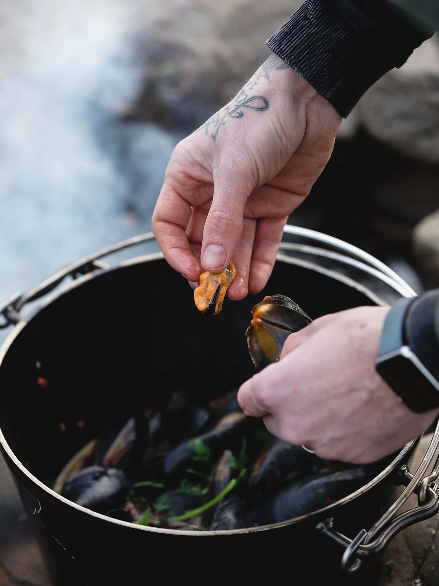 Mussels-in-Sea-Urchin-Butter-web.jpg