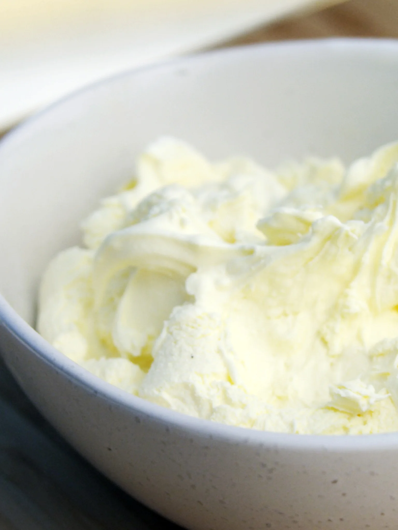 3-064-Homemade-Mascarpone-cap-web.jpg