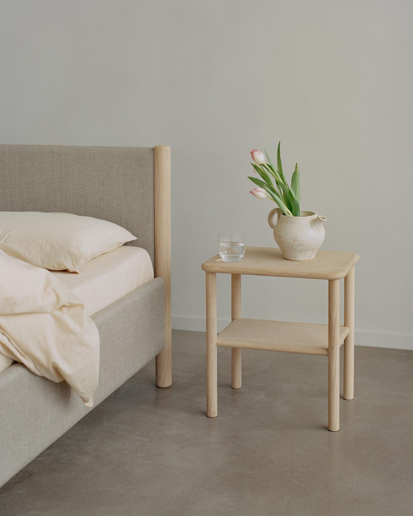 Veng bed &amp; Ry nightstand 
This Veng bed is upholstered with the sustainable textile Re-wool from @kvadrattextiles  VENG X RE-WOOL 

Veng bed &amp; Ry nightstand are designed for @rye_sleep 

From&nbsp;@re_beds&nbsp;photoshoot with
Styling by&nbsp