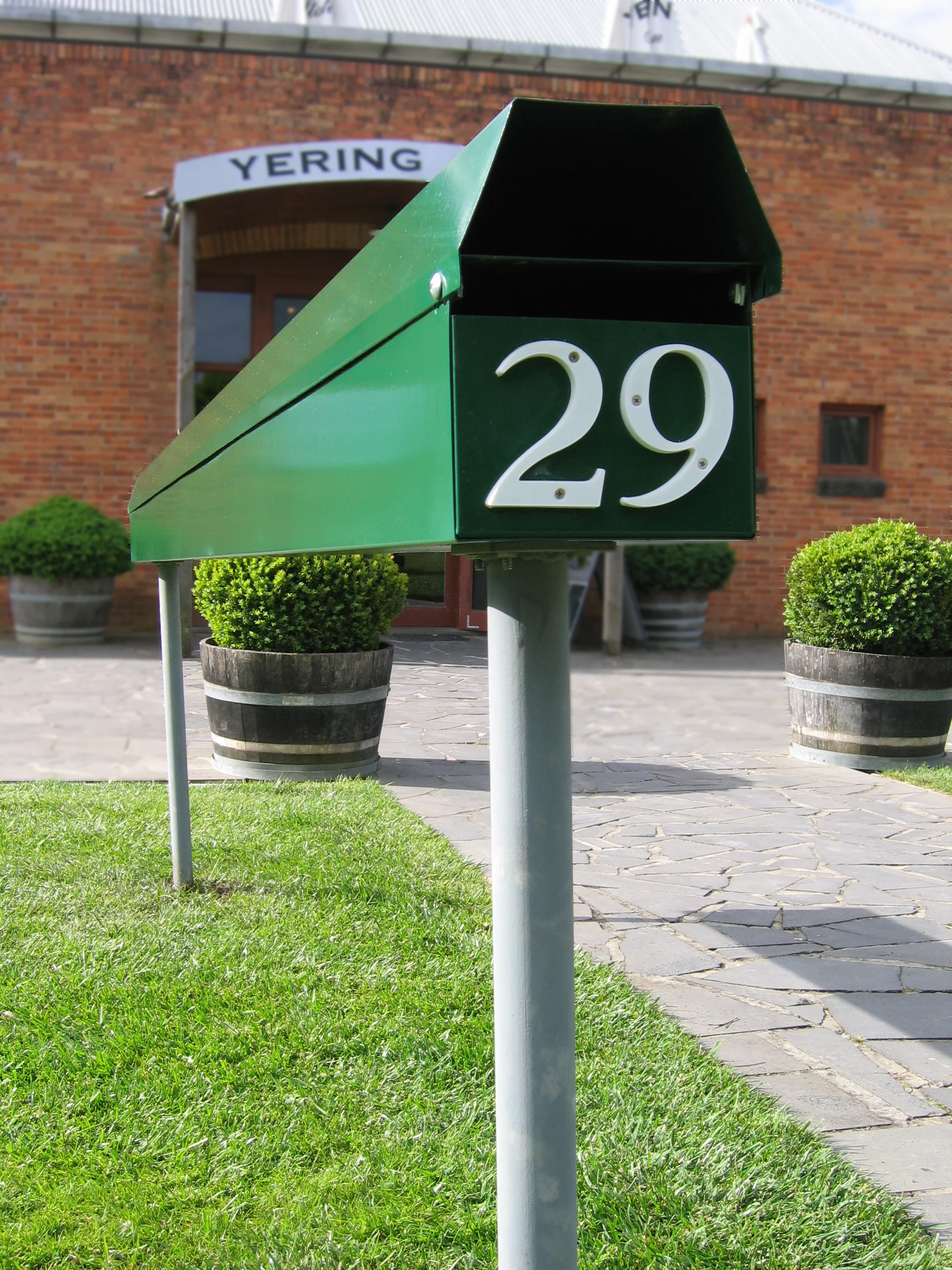 Jason_Waterhouse_Mailbox_2008_3:4View.jpg