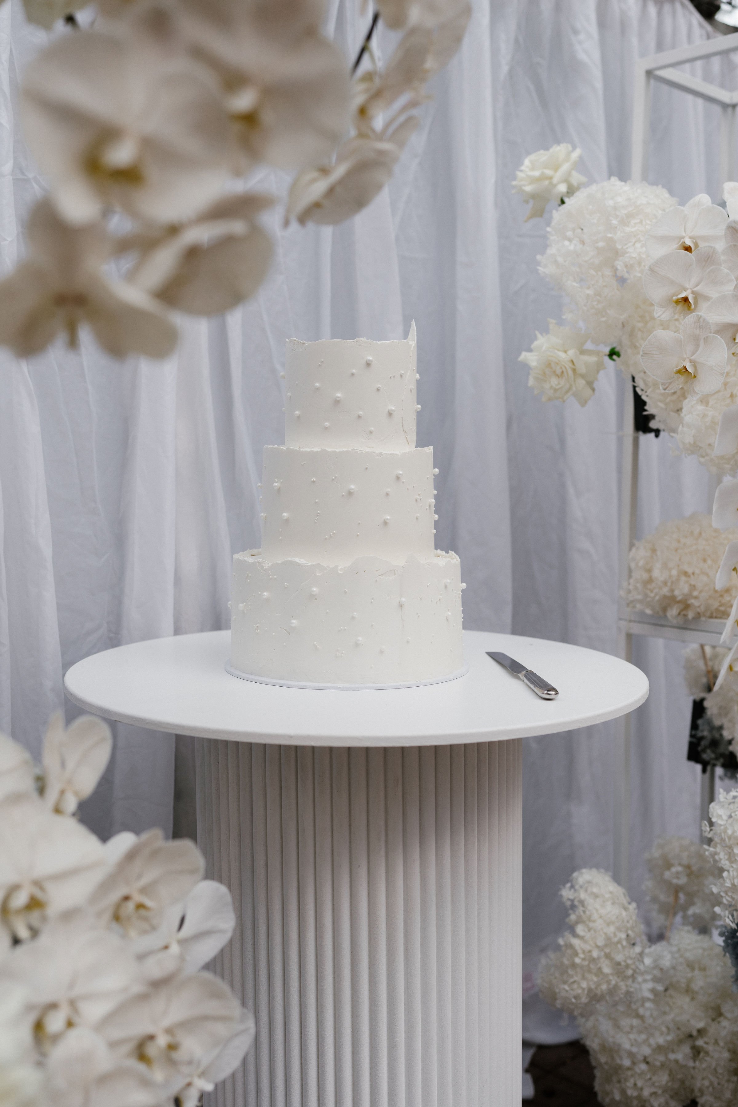 3 tier, wedding cake, pearl sprinkles, lamonts bishop house, perth.JPG