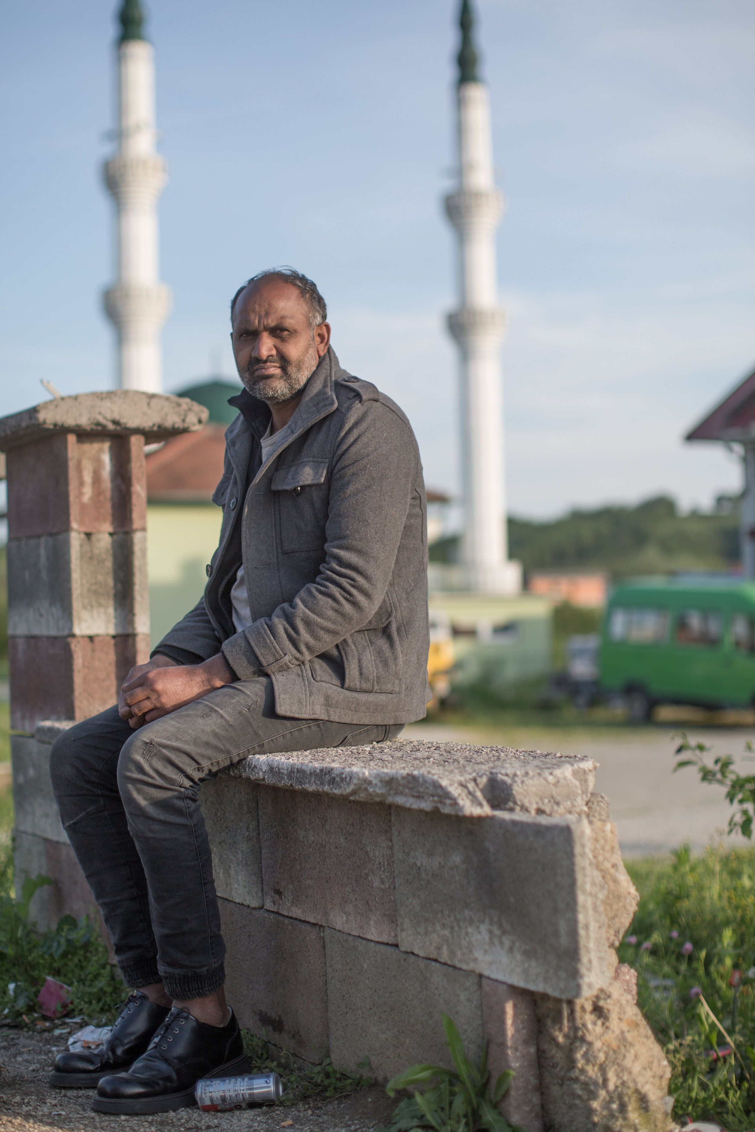  Pred centrom za migrante Miral, Velika Kladuša, BiH. 