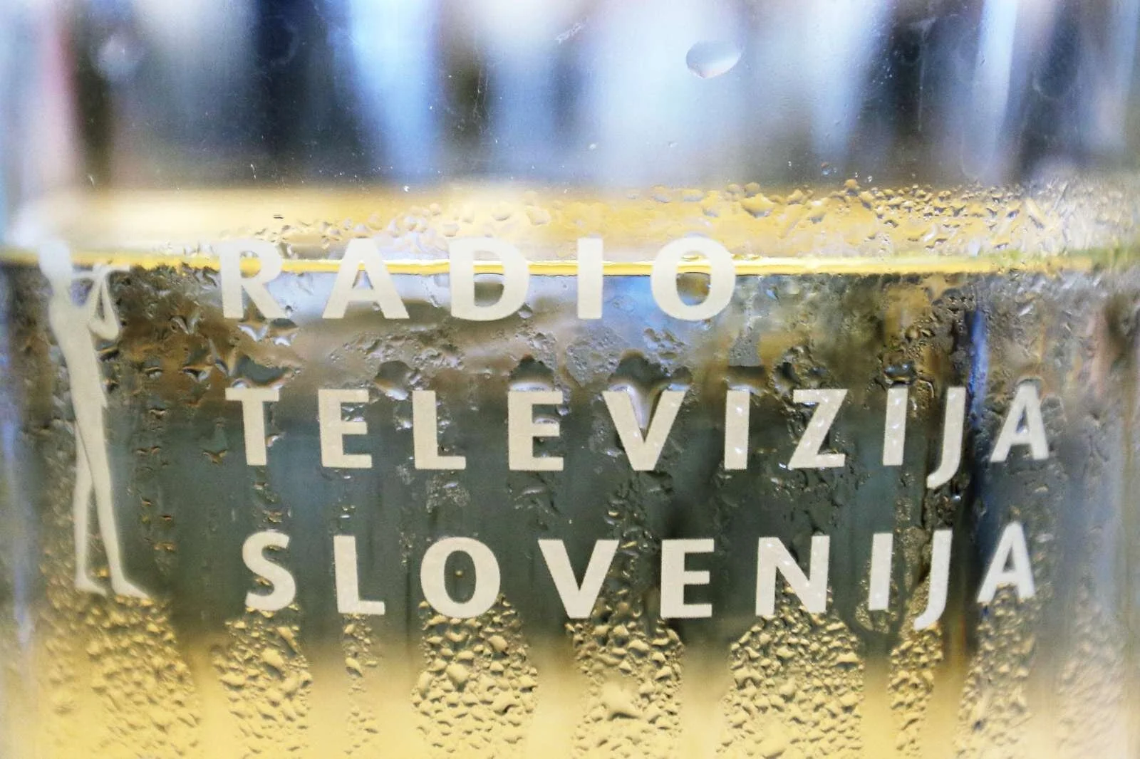 Doslej ni bilo mogoče v celoti spremljati vsebin prek spleta, saj RTVS za to ni imela avtorskih pravic. Foto: Daniel Novakovič/STA