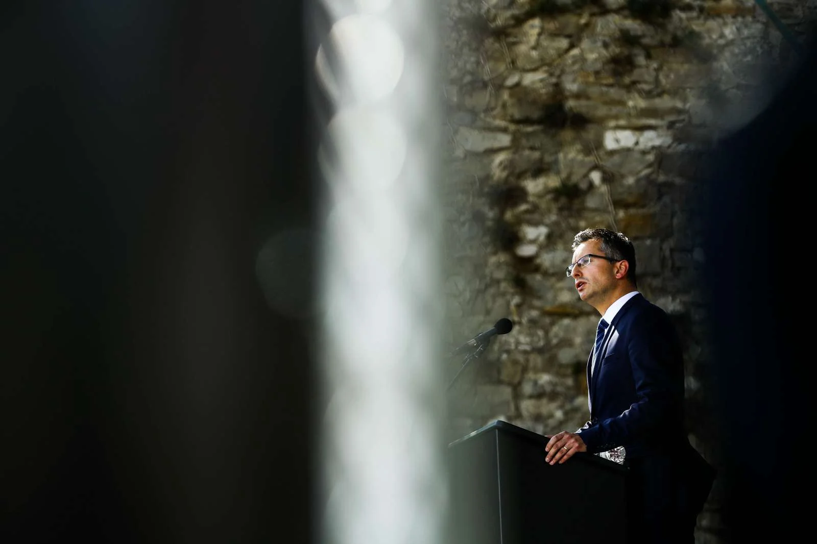  Šarčeva trditev je bila »neformalna ocena predsednika vlade, ki temelji na preteklih pogovorih z njegovimi kolegi«. Foto: Stanko Gruden/STA 