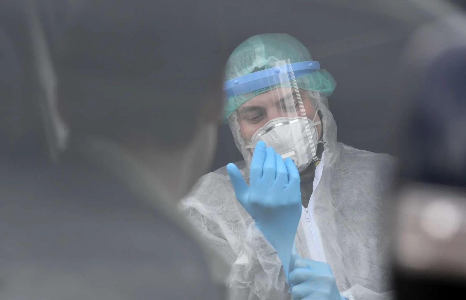  The&nbsp;European Commission passed a ruling&nbsp;at the start of the pandemic that does allow some buyers to purchase PPE that hasn’t been certified with the CE mark. The temporary measure, however, only applies to government buyers, and goods still need to meet European or equivalent safety standards. Credits: Xinhua/STA 