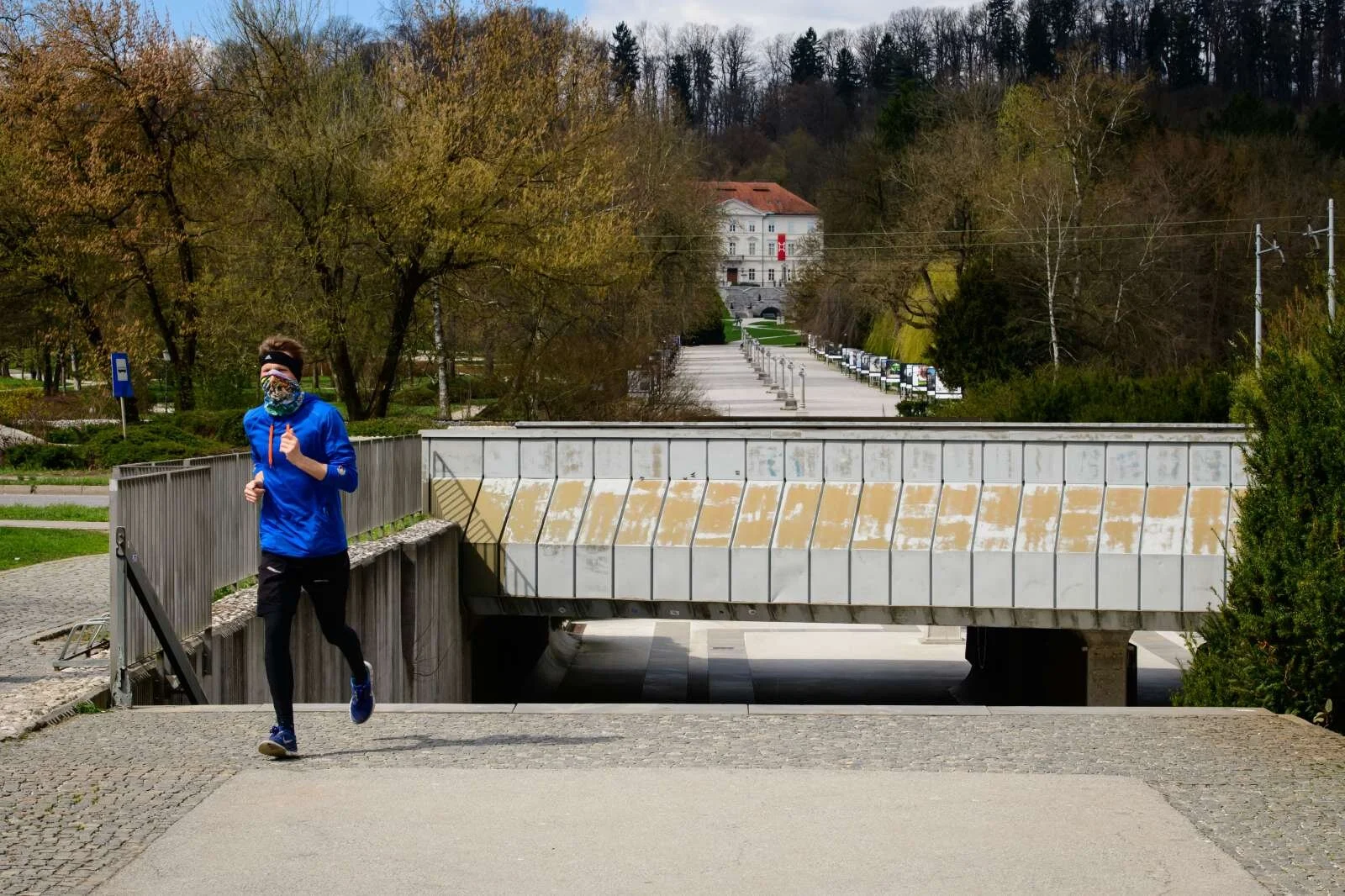  Med tekom predihamo dvakrat več zraka kakor med hitro hojo, je pojasnila fiziologinja Shawnda Morrison z inštituta za kineziologijo pri fakulteti za šport. Foto: Nebojša Tejić/STA 