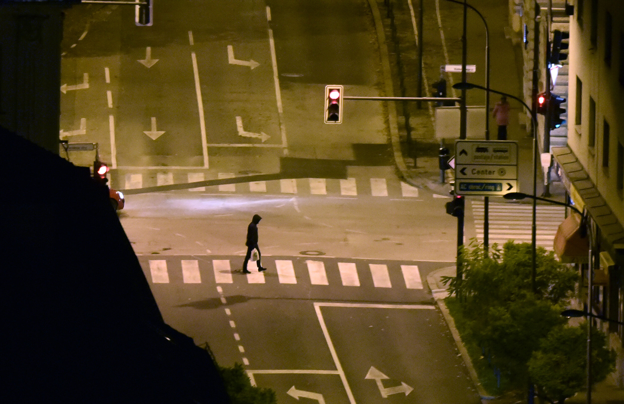  Do minulega ponedeljka je bila omejitev gibanja ponoči v veljavi 174 dni. V tem času je policija izdala 4231 kazni. Foto: Žiga Živulović jr./Bobo 