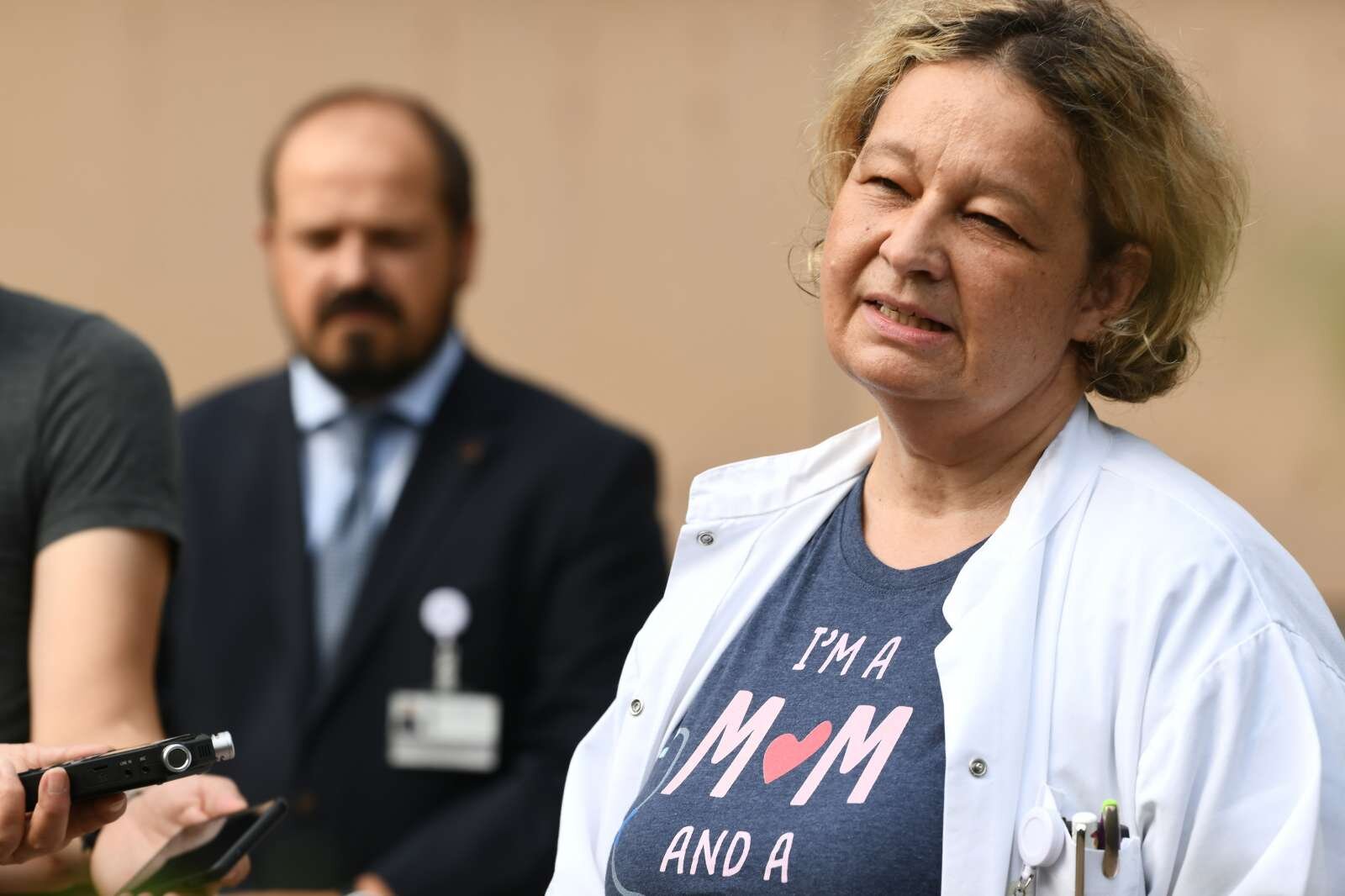  Svetovalna skupina za covid-19 na ministrstvu za zdravje, ki jo vodi infektologinja Mateja Logar, je 3. septembra predlagala nove ukrepe za zajezitev koronavirusa, ki bodo odvisni od števila hospitaliziranih bolnikov. Foto: Tamino Petelinšek/STA 