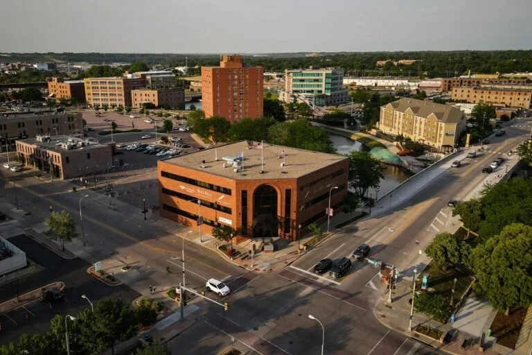  An aerial view of a building in the heart of downtown Sioux Falls, South Dakota that houses Trident Trust Co. Photo: Salwan Georges/The Washington Post/ICIJ 