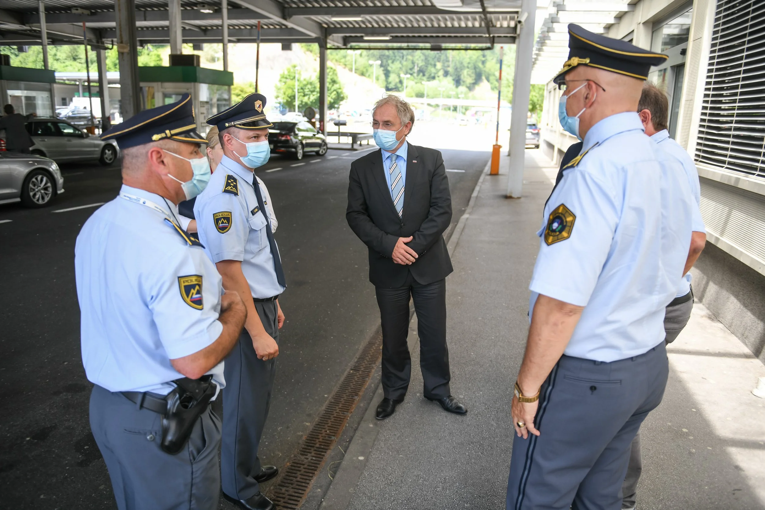 Pravilnik RTV novinarjem ne narekuje »triaže« informacij o policiji