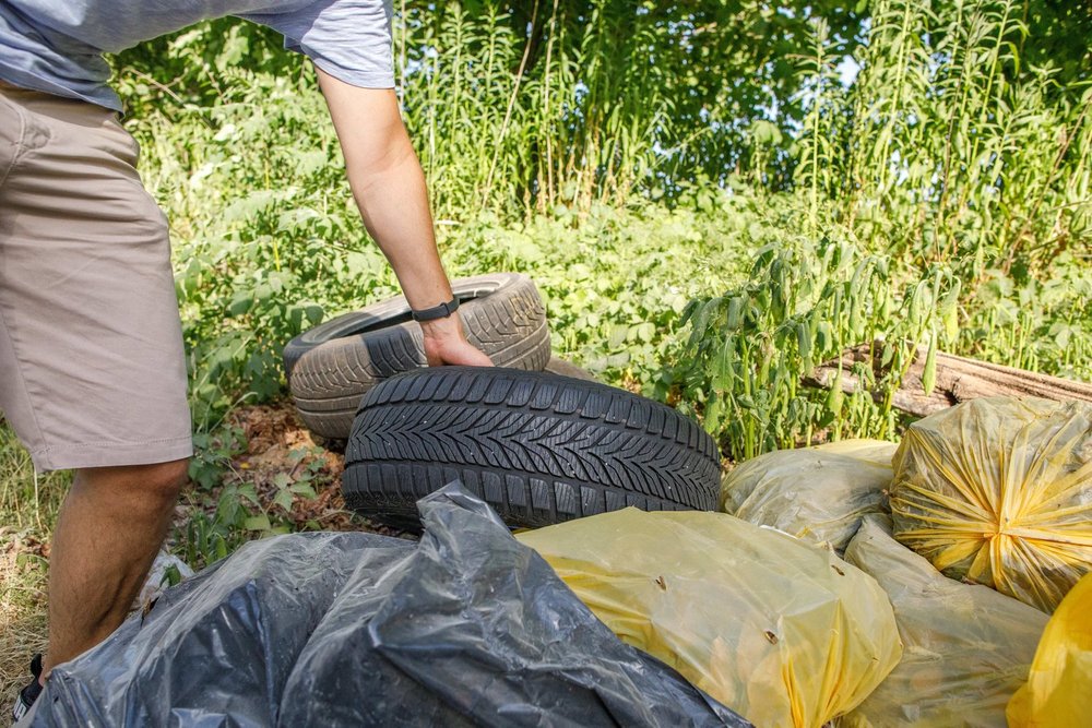  One tyre was disposed of at an existing illegal dumping site because reporters wanted to test the environmental inspectors’ responsiveness to the public’s complaints. 
