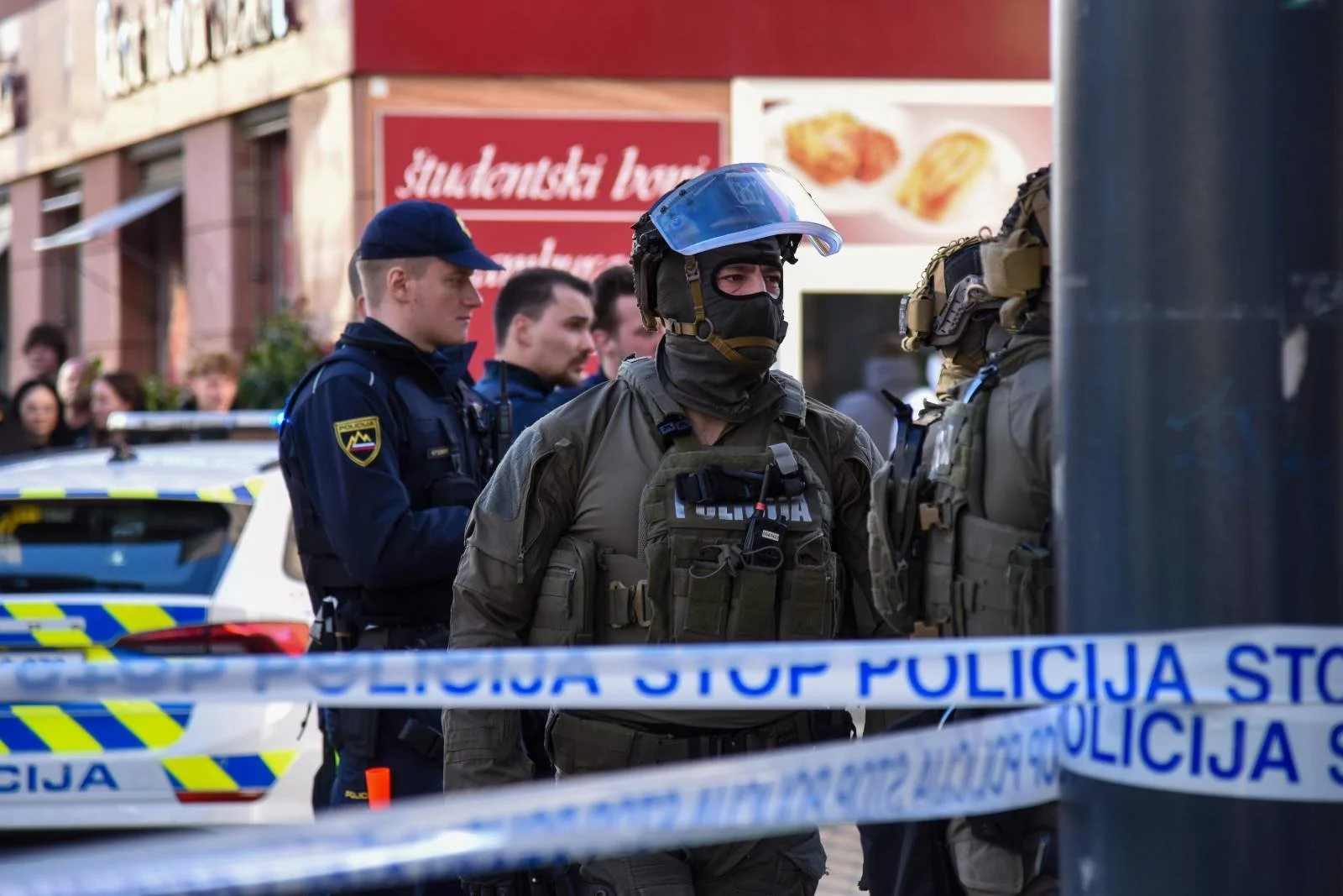  Policijske postaje v Ljubljani so letos do 8. julija obravnavale skupno 8269 kaznivih dejanj. Foto: STA 