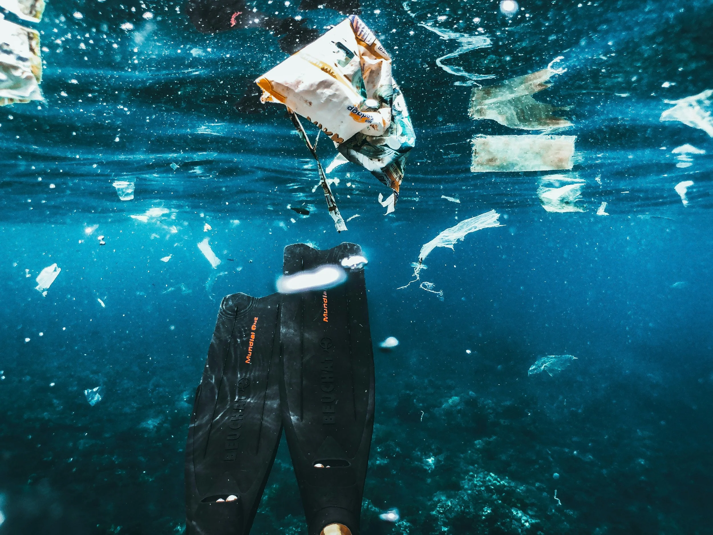  Program Združenih narodov za okolje je v poročilu o kemikalijah v plastiki opozoril, da je z njo povezanih več kot 3200 kemikalij, ki so potencialno nevarne za ljudi. Foto: Naja Bertolt Jensen/Unsplash 