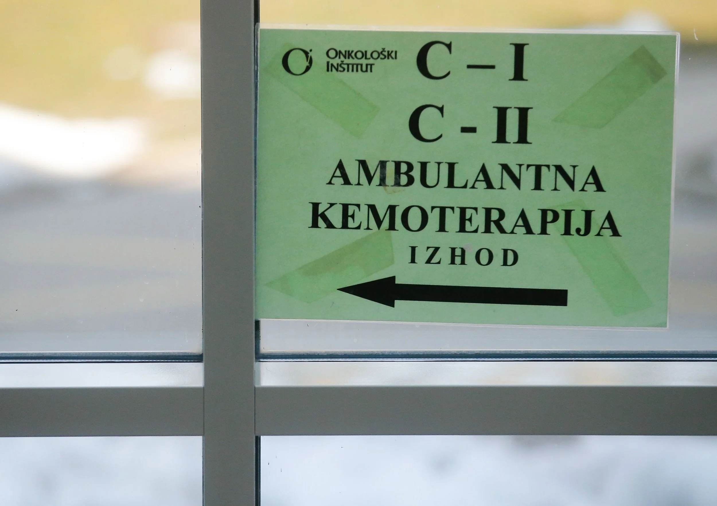 Porast raka v letu 2022 ni bil posledica cepljenja proti covidu