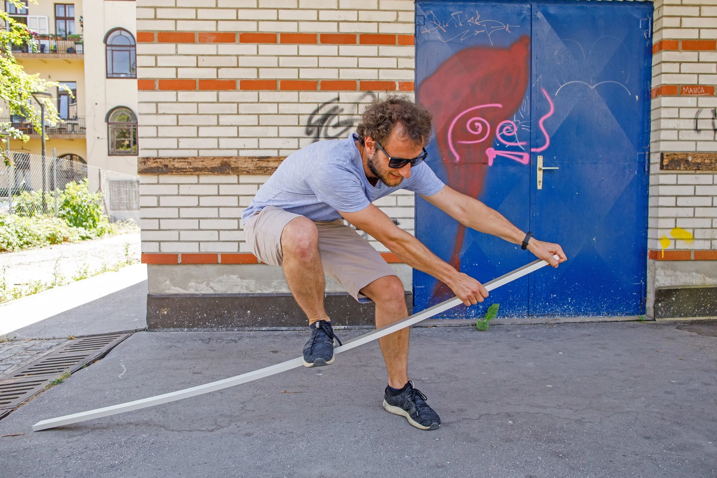  We collected the waste, processed it last summer and prepared it for the trip with a tracker. In the photo is Oštro’s journalist Matej Zwitter. Photo: Matej Povše 