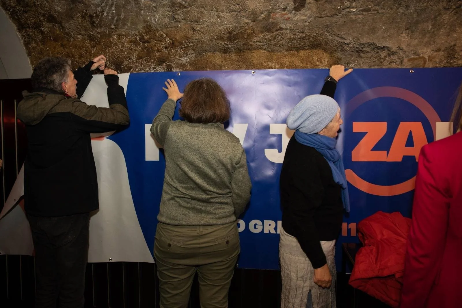  Inšp‌ektorat za notranje zadeve je letos zaradi kršitev volilnega molka izdal deset prekrškovnih odločb, sedem od teh posameznikom. Foto: Katja Kodba/STA 