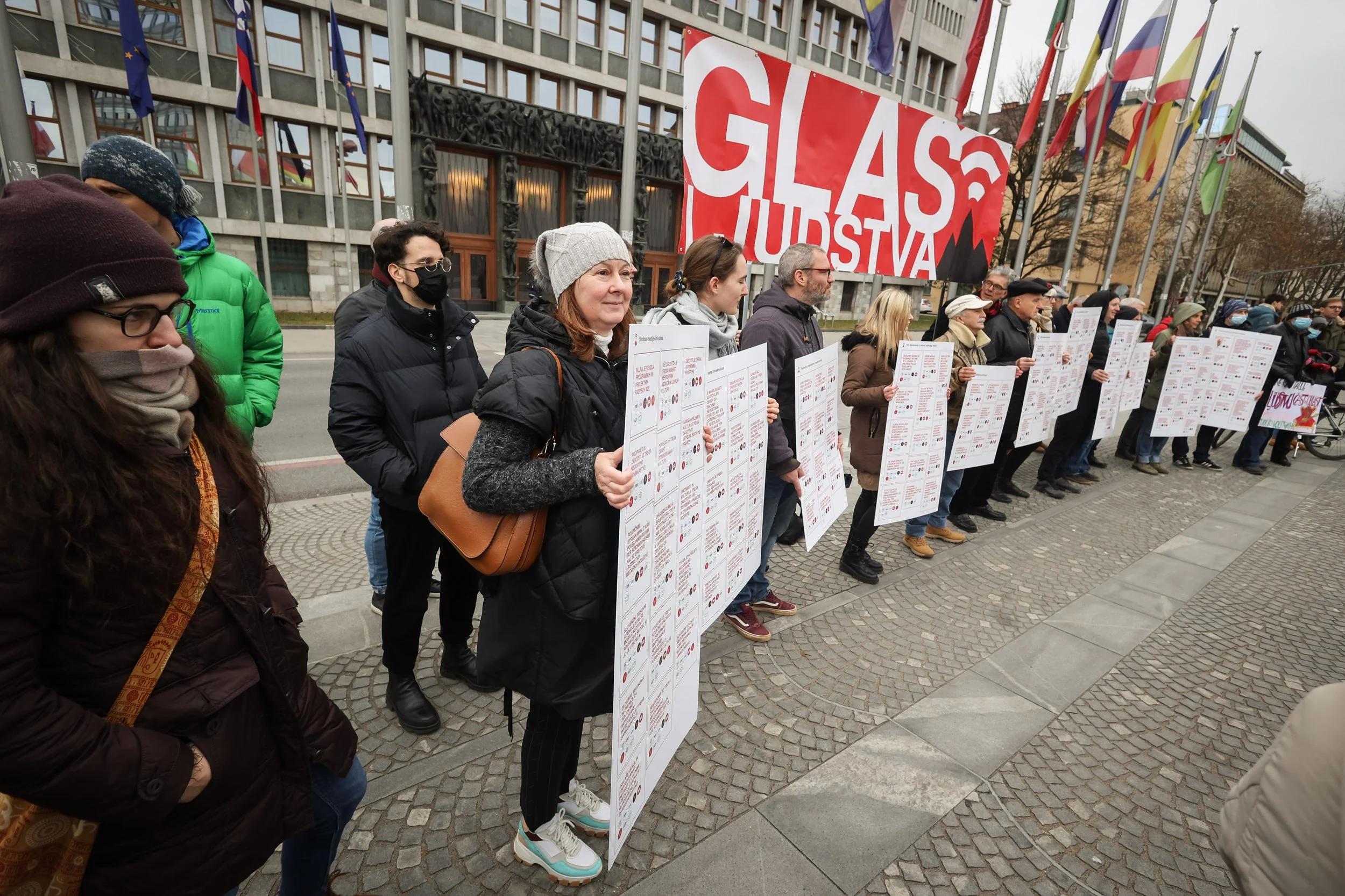  Iniciativa Glas ljudstva je januarja političnim strankam poslala svoje zahteve, na podlagi njihovih odgovorov pa je pozneje pripravila tudi spletno orodje Volitvomat. Foto: Nebojša Tejić/STA 