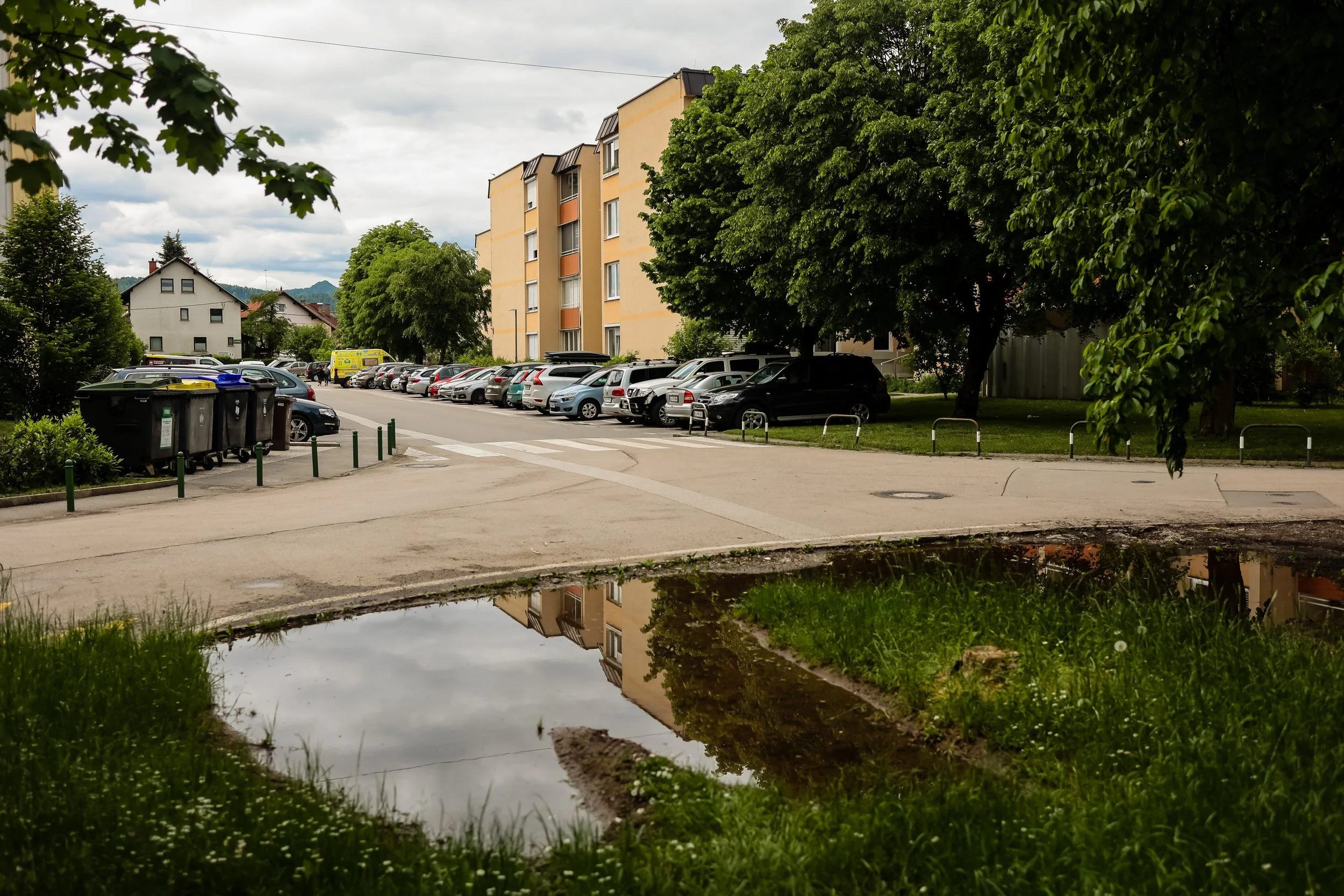  Šišenska soseska, kjer je stanovanje kupil minister Bojan Kumer. Foto: Oštro 