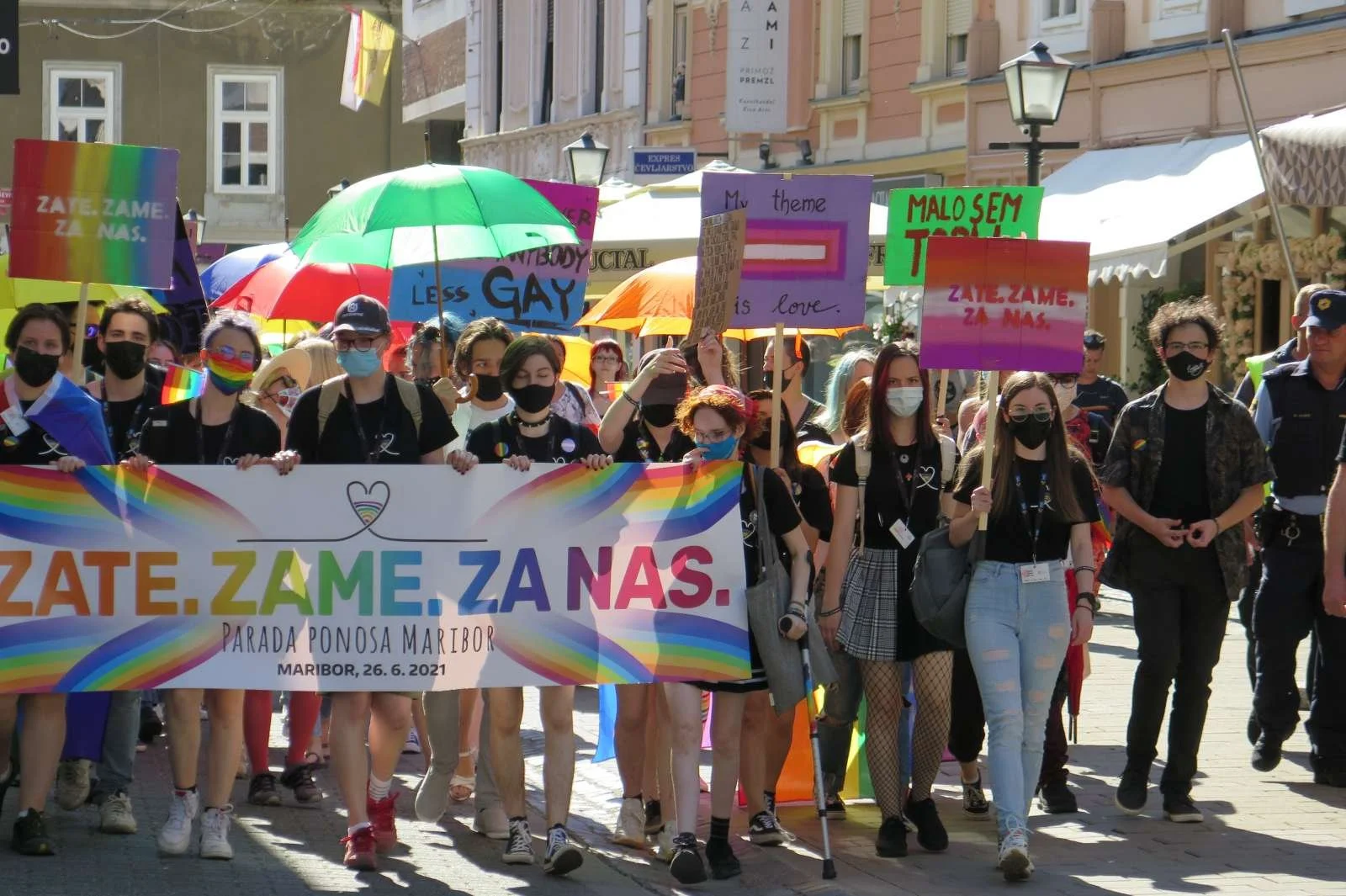  Po mnenju zaslužne profesorice na fakulteti za družbene vede Tanje Rener, ki je poučevala sociologijo spolov ter študije mladine in utopistike, bi morali o LGBTQ-vsebinah v šolah govoriti s spoštovanjem do drugačnih, ki nikogar ne ogrožajo. Foto: Andreja Seršen/STA 