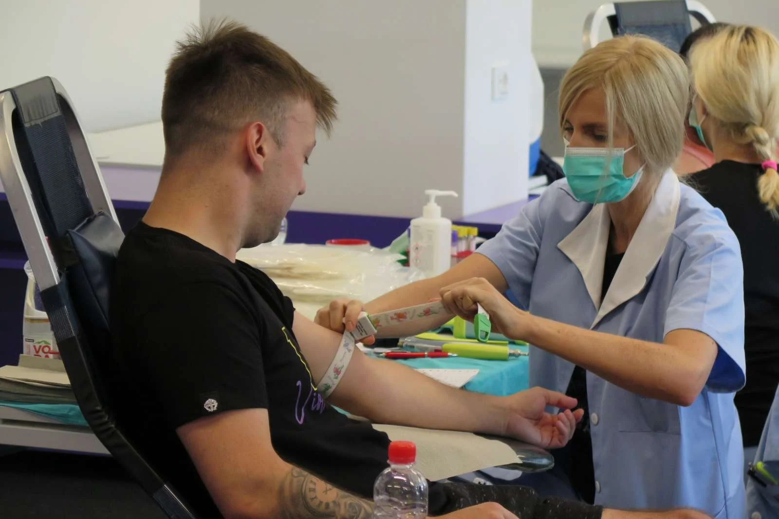  Po zadnjih podatkih zavoda za transfuzijsko medicino ima petina slovenskih krvodajalcev Rh-negativno kri. Foto: Andreja Seršen Dobaj/STA 