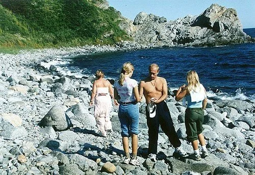  Putin in 2002 in Primorsky region in the Russian Far East with his two daughters and his wife at the time. Photo: kremlin.ru 