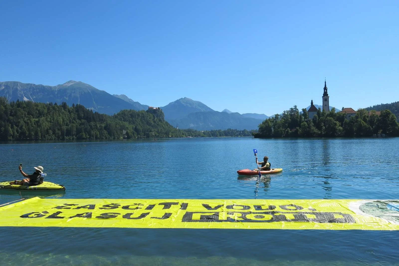  Na referendumu o zakonu o spremembah in dopolnitvah zakona o vodah je 11. julija 2021 proti glasovalo 86,75 odstotka volivcev, ki so oddali glas. Foto: Tinkara Zupan/STA 