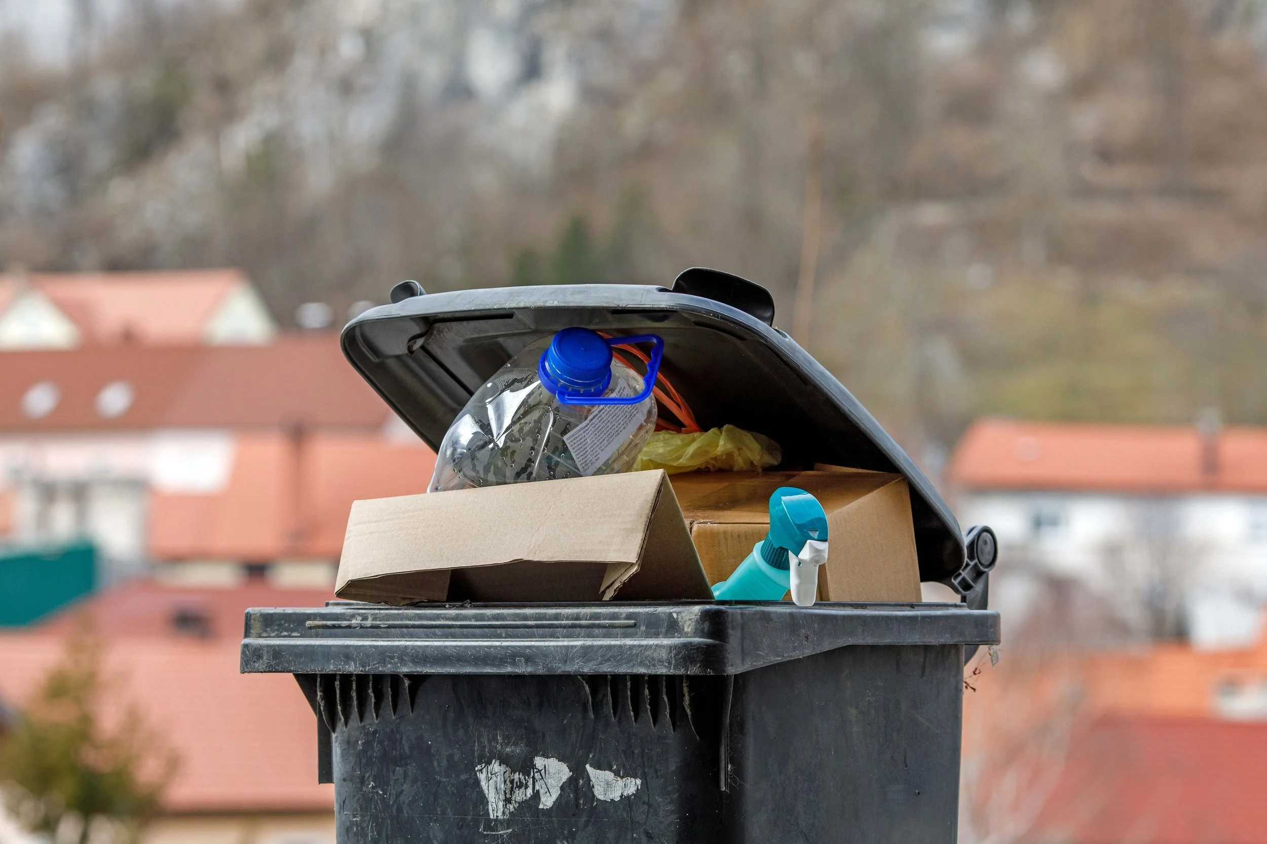  Petrol admitted to Oštro that its gas station in Kozina did not have a suitable container for separately collecting packaging waste. Photo: Matej Povše 