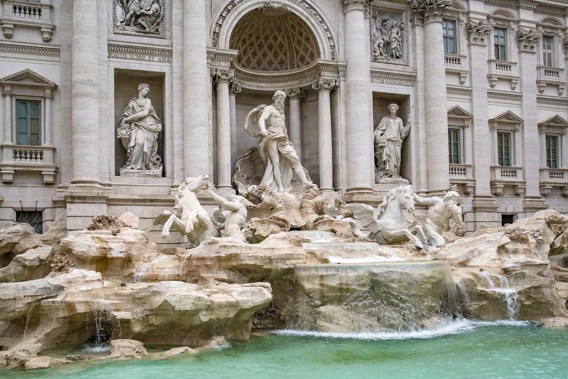 Europe_Trevi Fountain.jpg