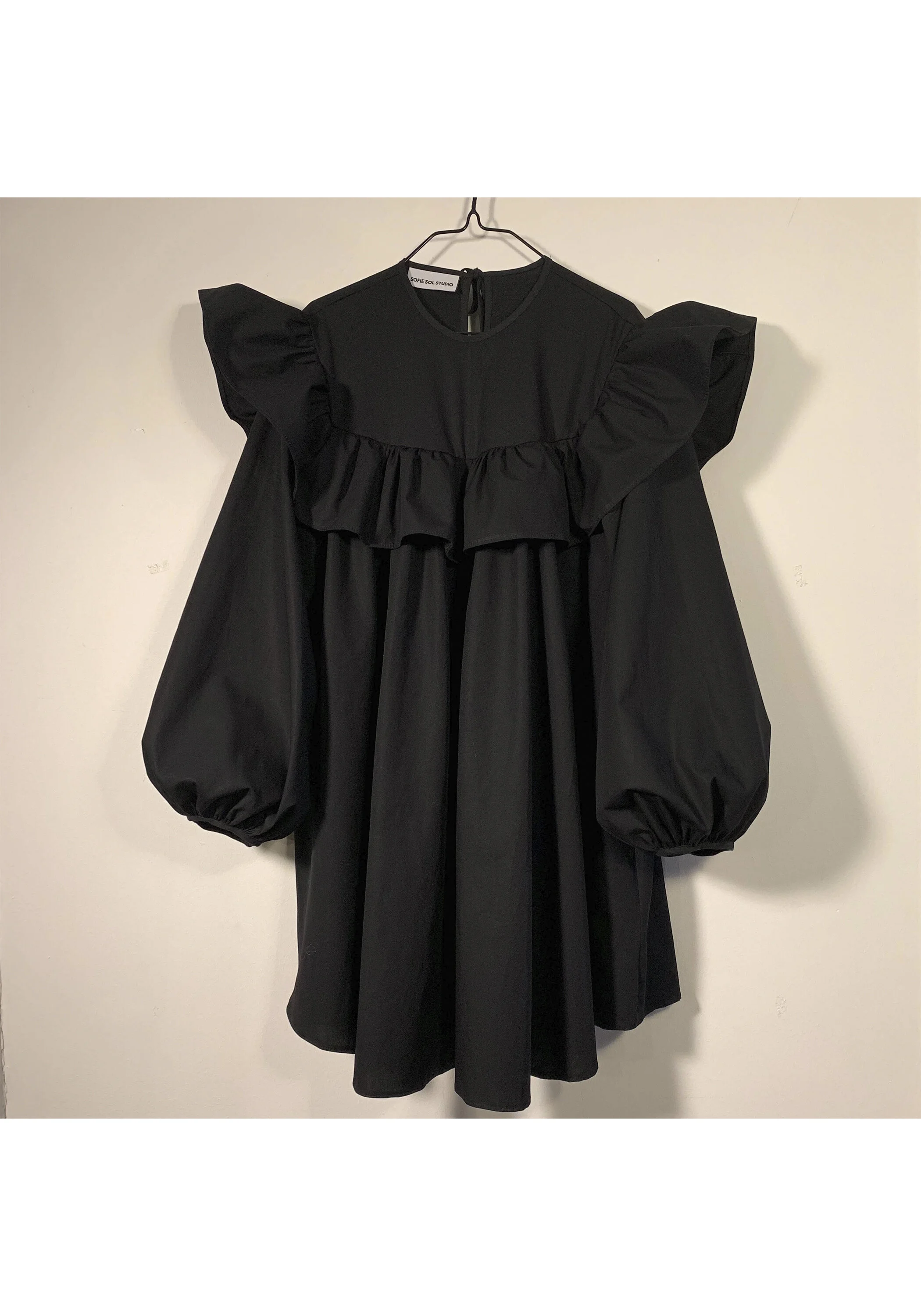 blackdressfront.jpg