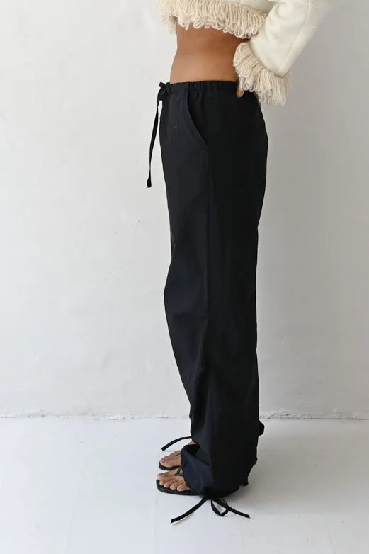 Fave pant navy pin stripe