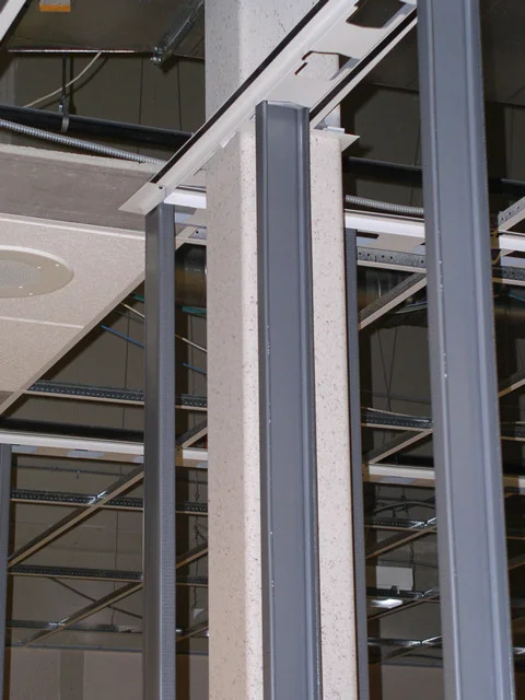 eliminator-track-steel-columns-details.jpg