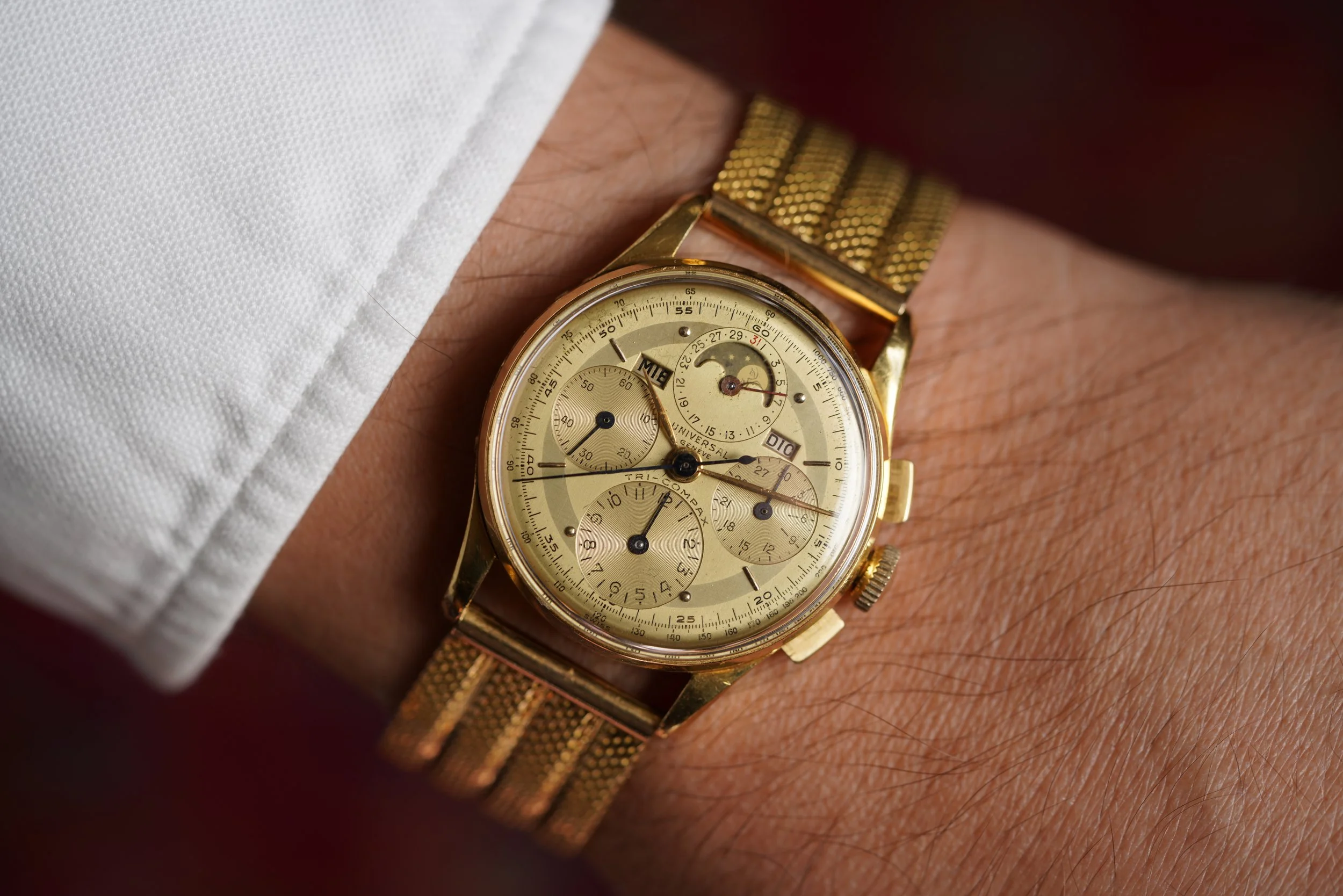 Universal Genève Catalog/Brochure From Henri Stern Watch Agency — Wind