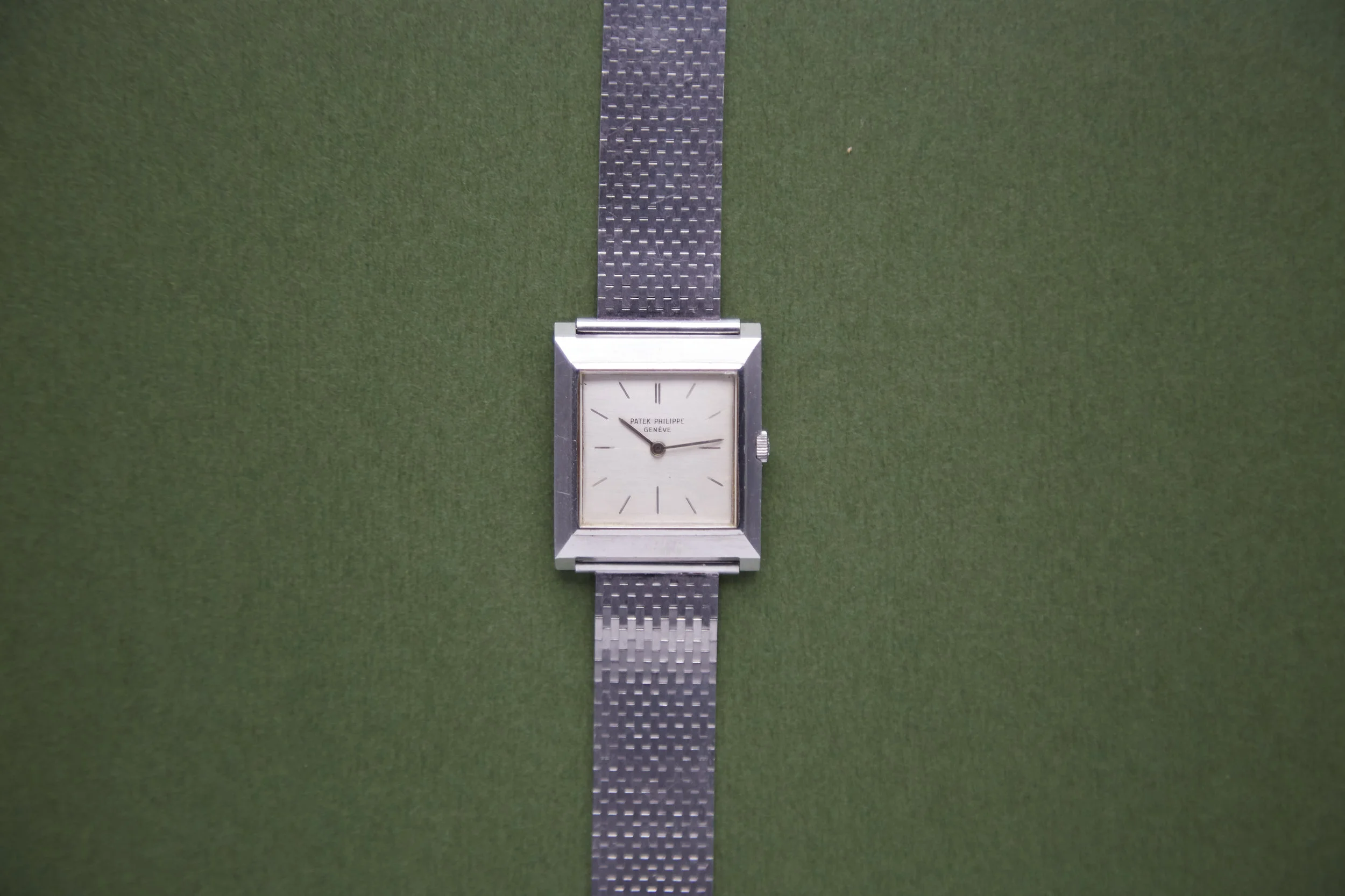 HODINKEE: Patek Philippe from Wind Vintage Featured in Bring A Loupe