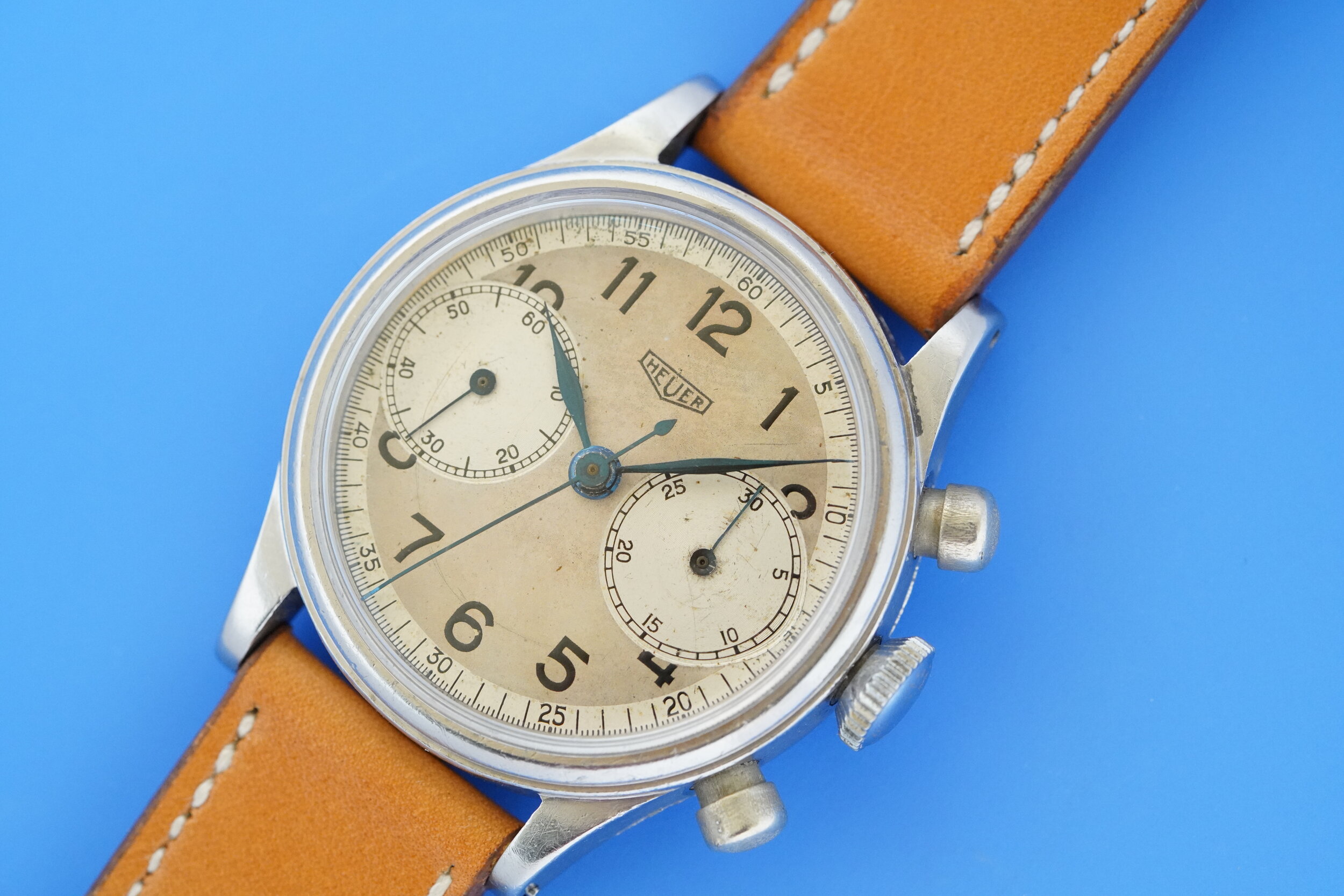 Heuer 1940s Chrono-02.jpg