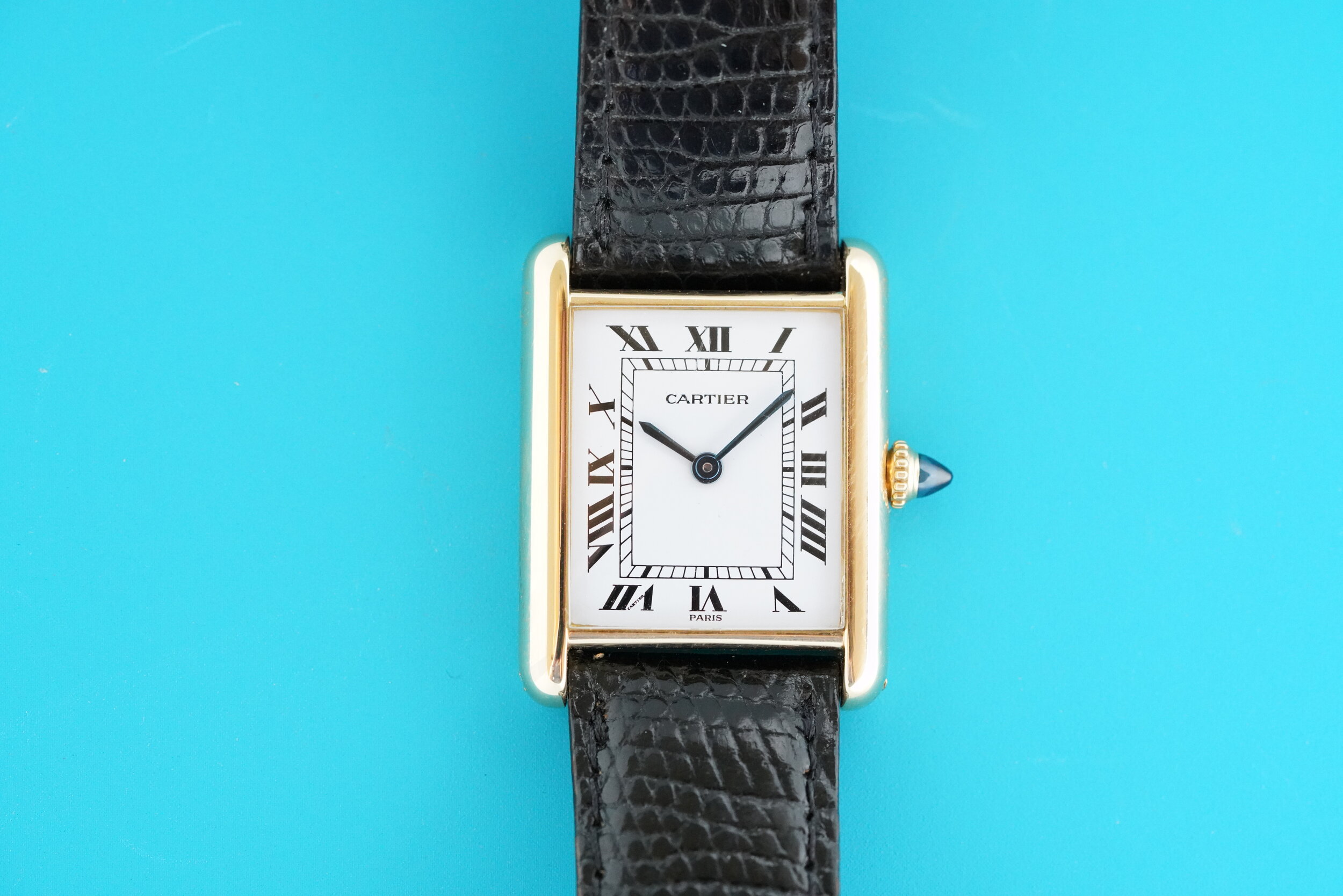Vintage Cartier Tank Louis New York 18K Yellow Gold Manual Wind Swiss Dial  1970s For Sale at 1stDibs
