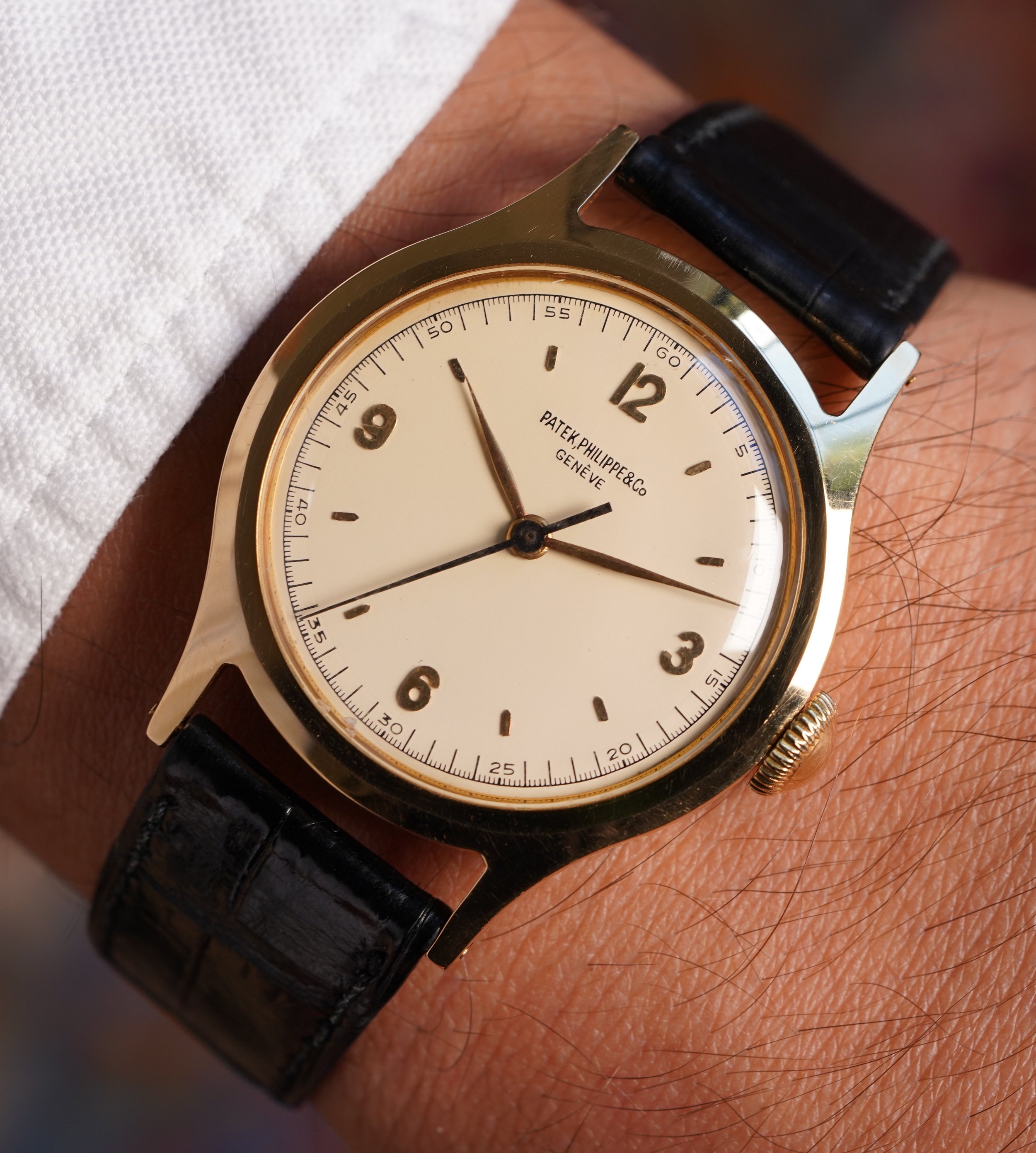 Patek Philippe Reference 565 in Yellow Gold — Wind Vintage