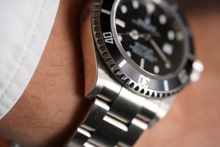 Rolex Sea-Dweller Reference 16600 Unpolished w/ Card — Wind Vintage