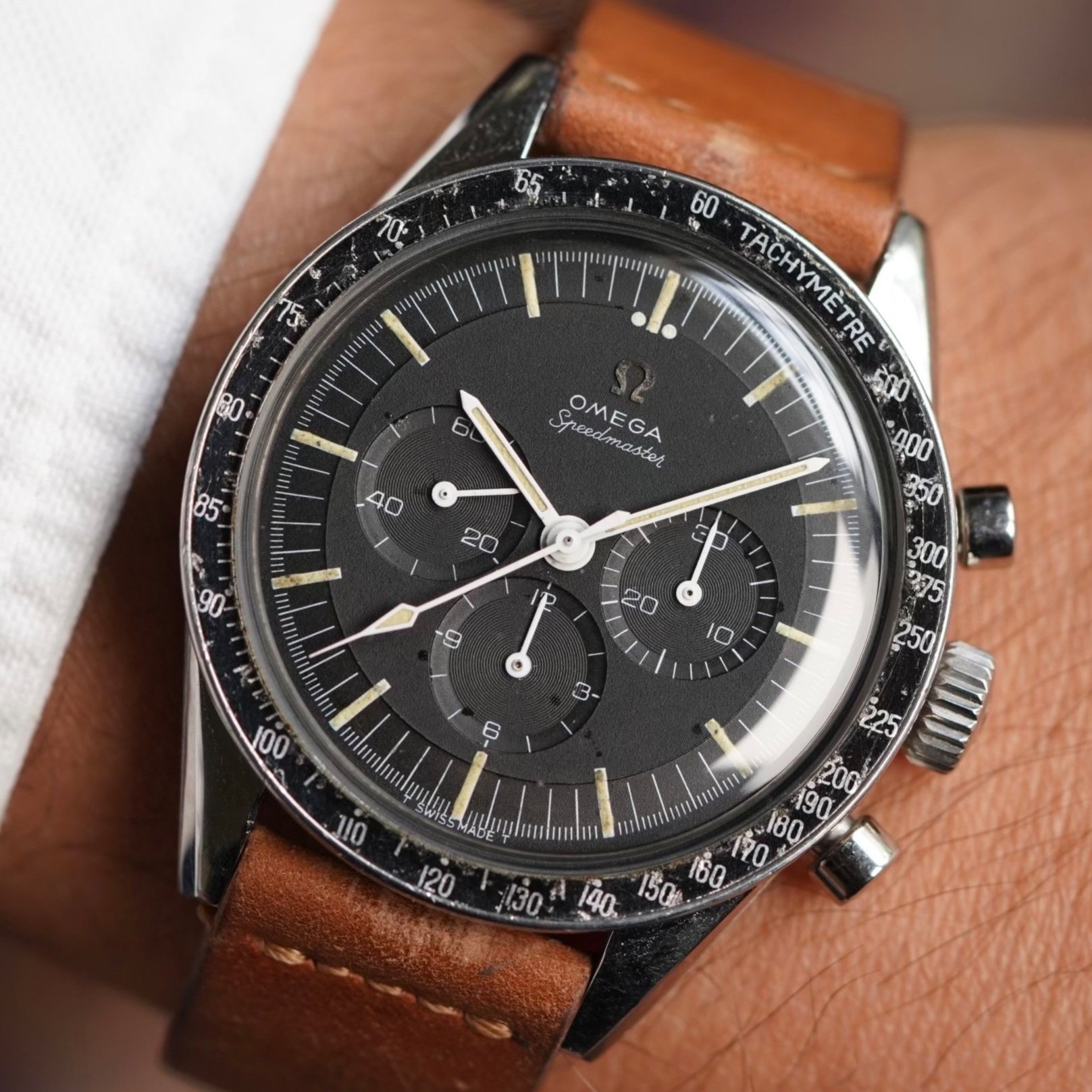 OMEGA Ed White Speedmaster Reference 105.003-63 W/ Extract &amp; Booklet