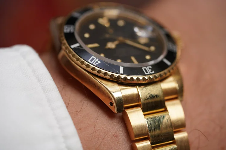Rolex Submariner Reference 16808 in 18K Yellow Gold Full Set