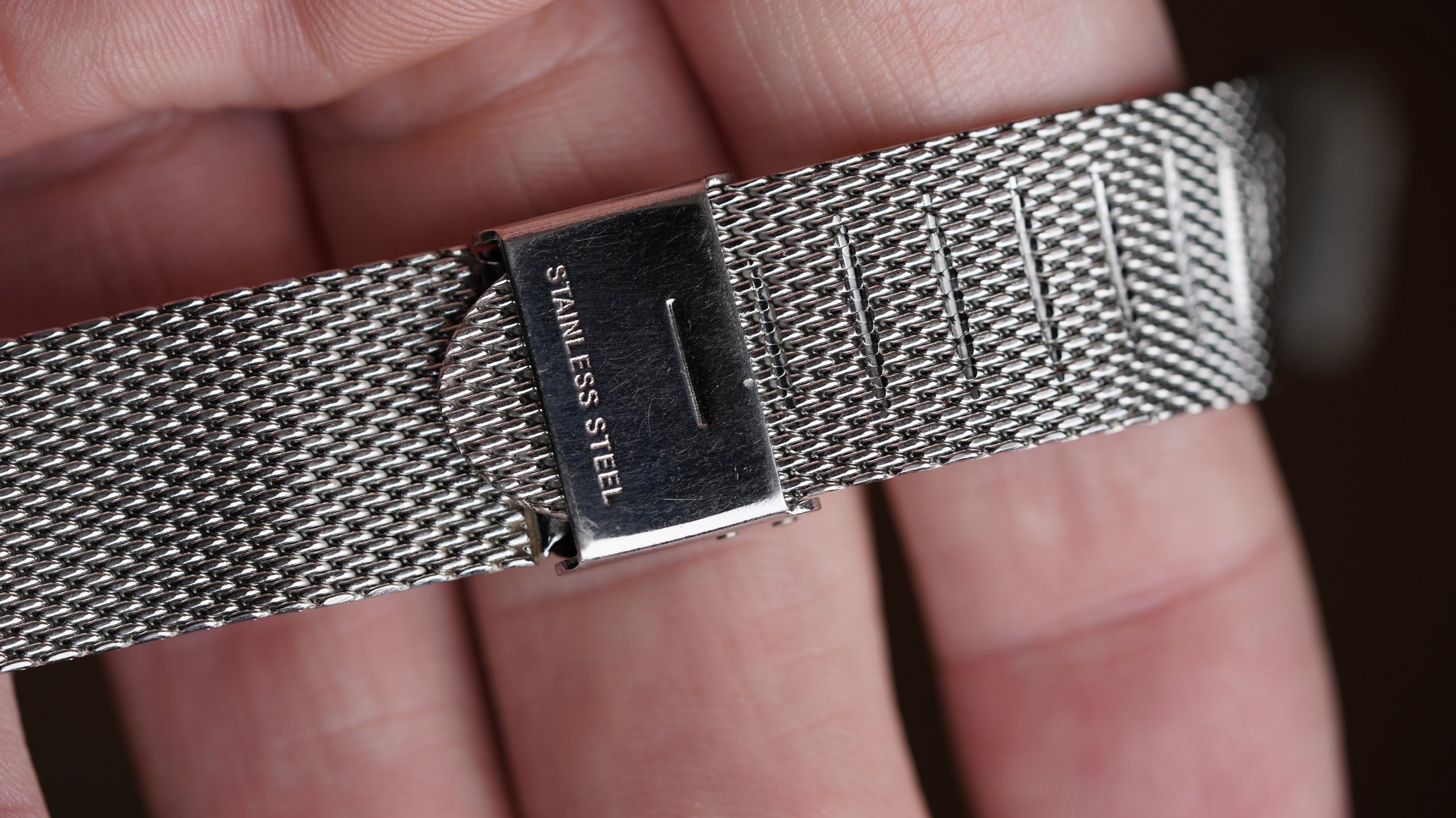 16mm Universal Geneve Mesh Bracelet 6.8 inch — Wind Vintage 16mm Universal Geneve Mesh Bracelet 6.8 inch — Wind Vintage