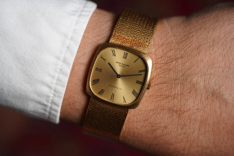 T*o様 PATEK PHILIPPE 18K 750 手巻き時計 本体 356 Patek Philippe Reference 3566/1 in 18K Gold Unpolished — Wind Vintage