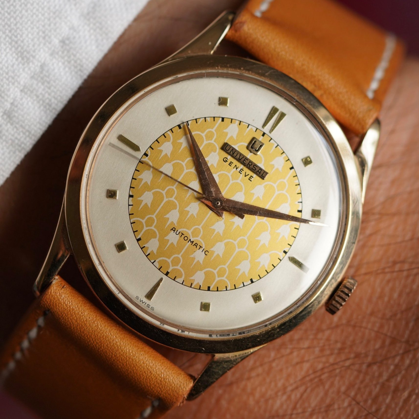 Universal Genève Special Dial 10216 in Rose Gold