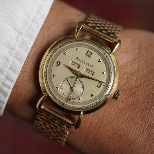 Jaeger-LeCoultre Reference 2721 Calendar Model in 18K Yellow Gold
