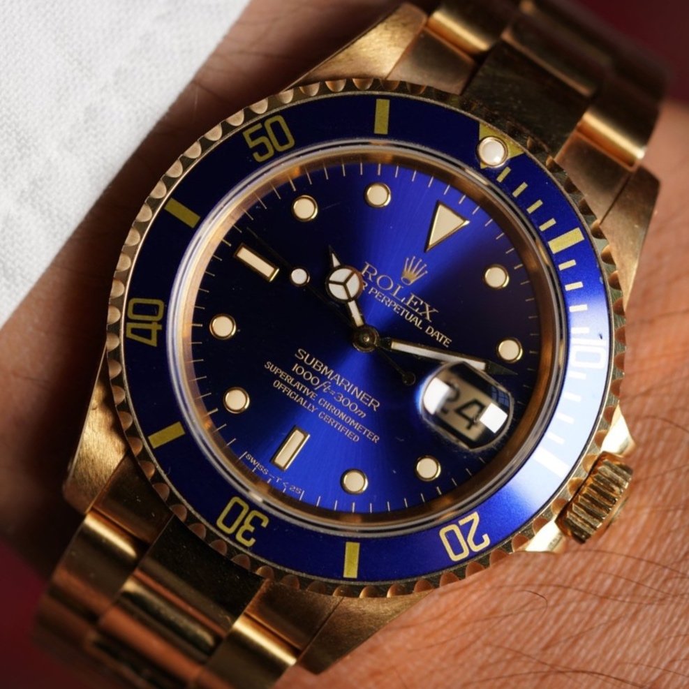  Rolex Submariner Reference 16618 in 18K Gold w/ Blue/Purple Dial Unpolished